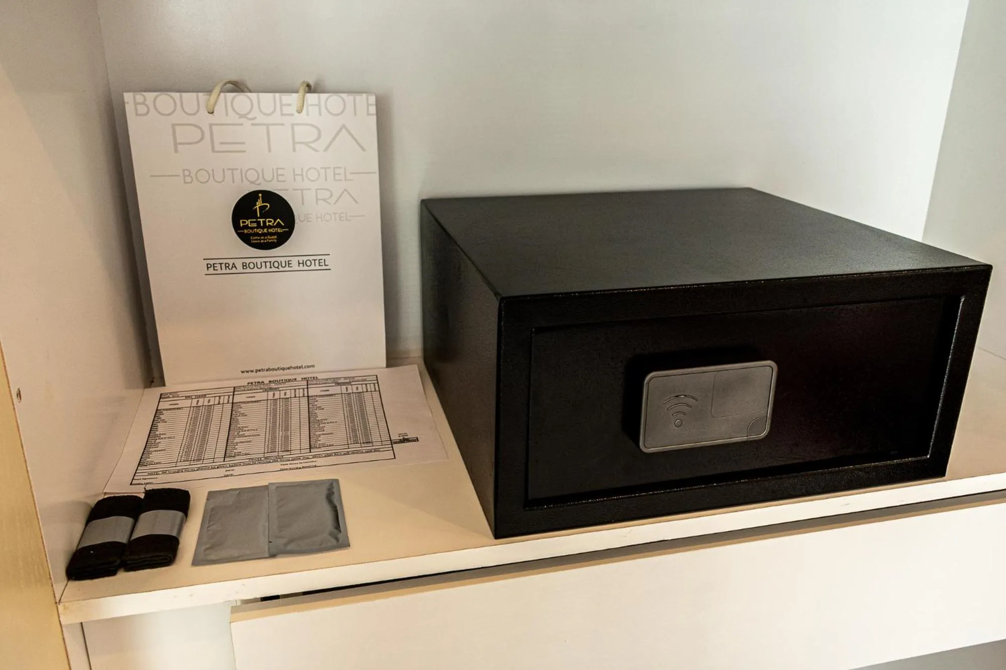 Area and facilities in Petra Boutique Hotel