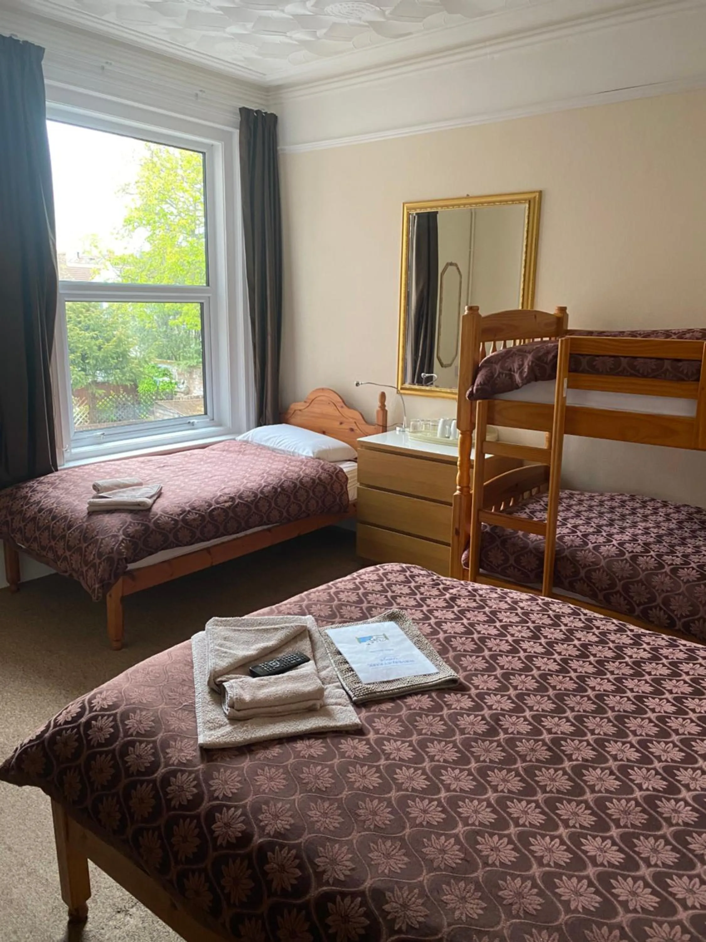 TV and multimedia, Bed in Waverley Park Lodge