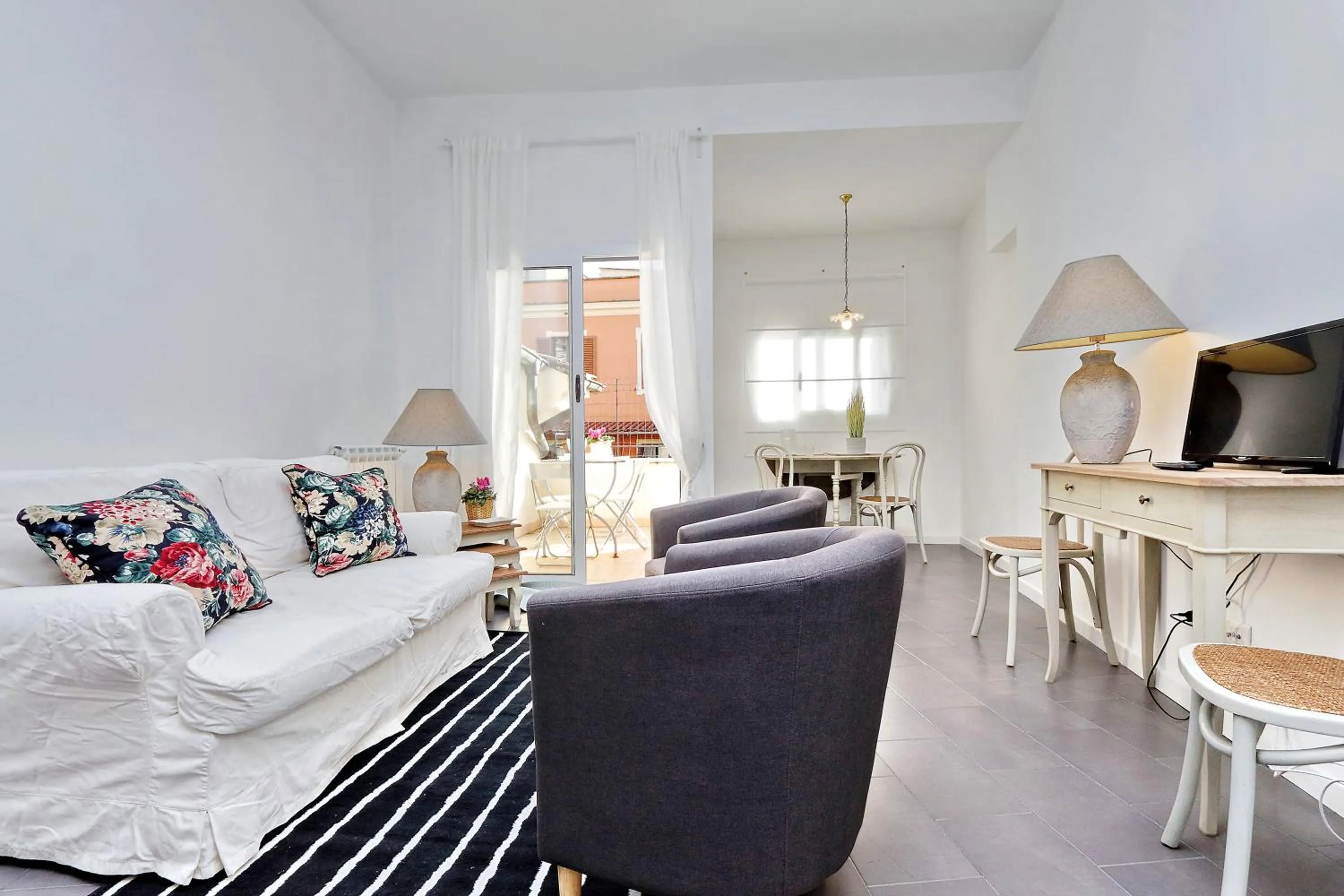 Monti charming apartment - Rome short let Service