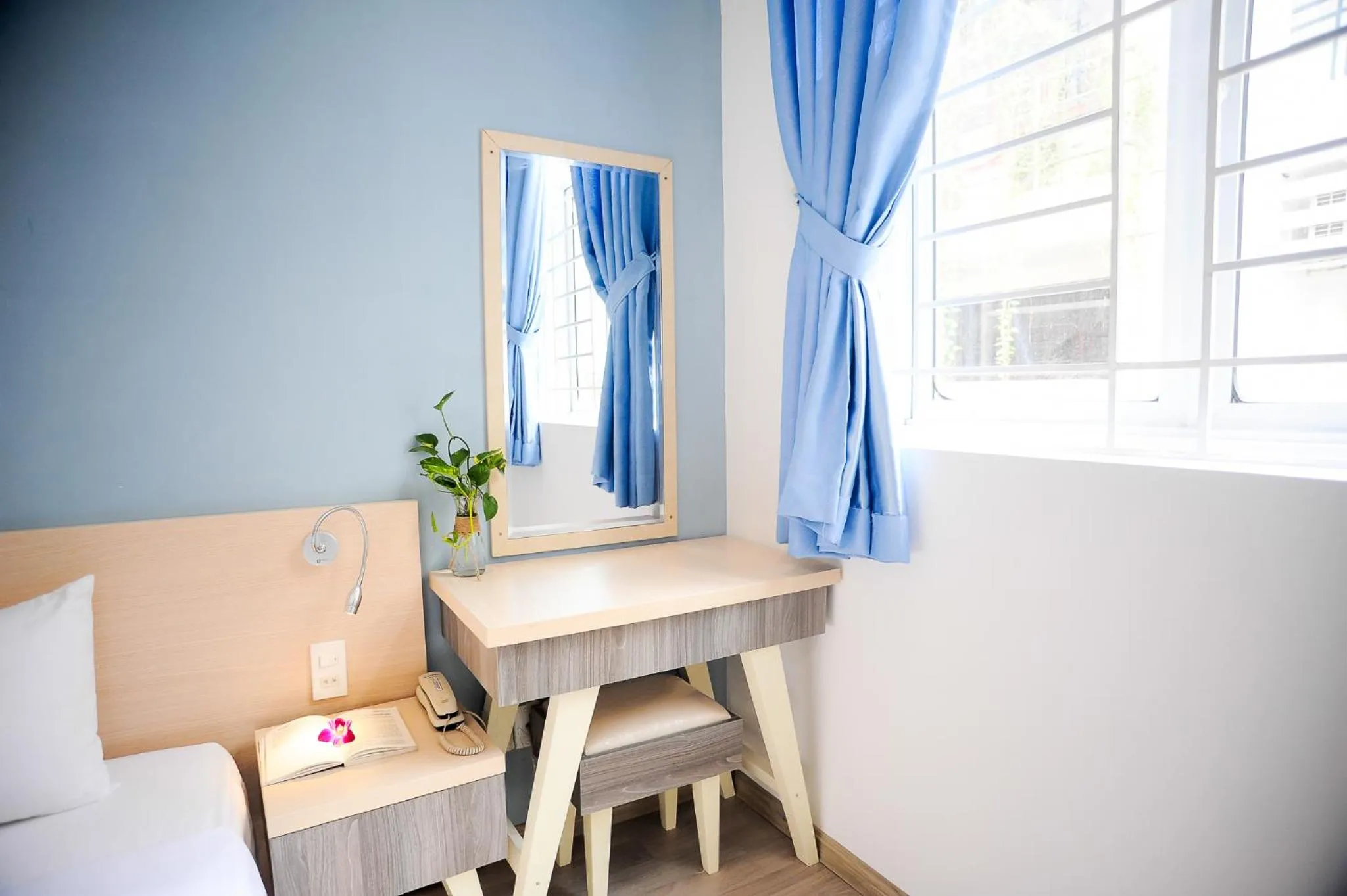 Bedroom in My Anh 120 Central Saigon Hotel Ben Thanh Market