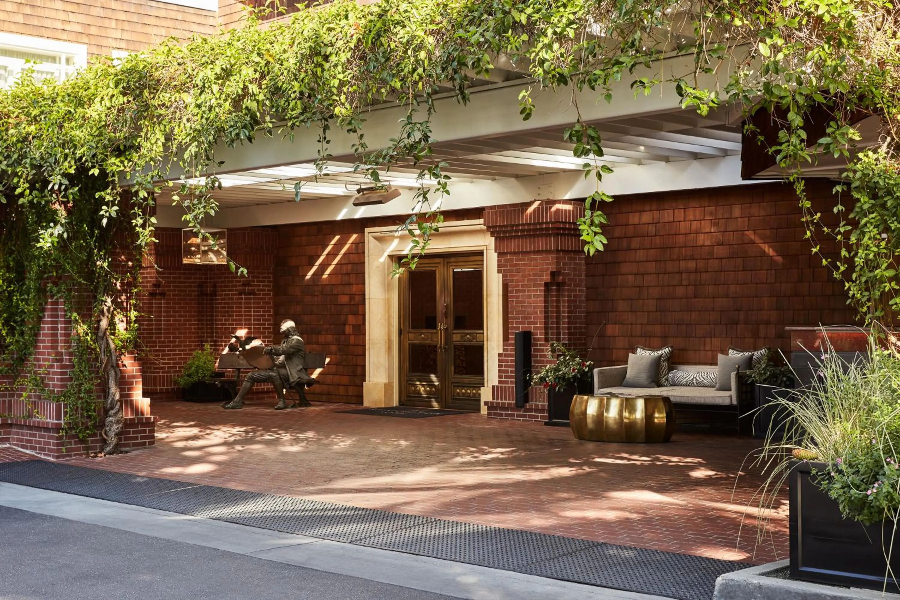 Facade/entrance in The Stanford Park Hotel