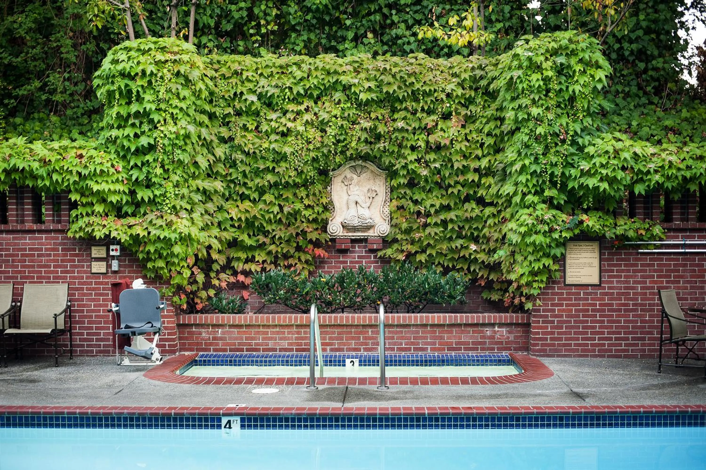 Swimming pool in The Stanford Park Hotel