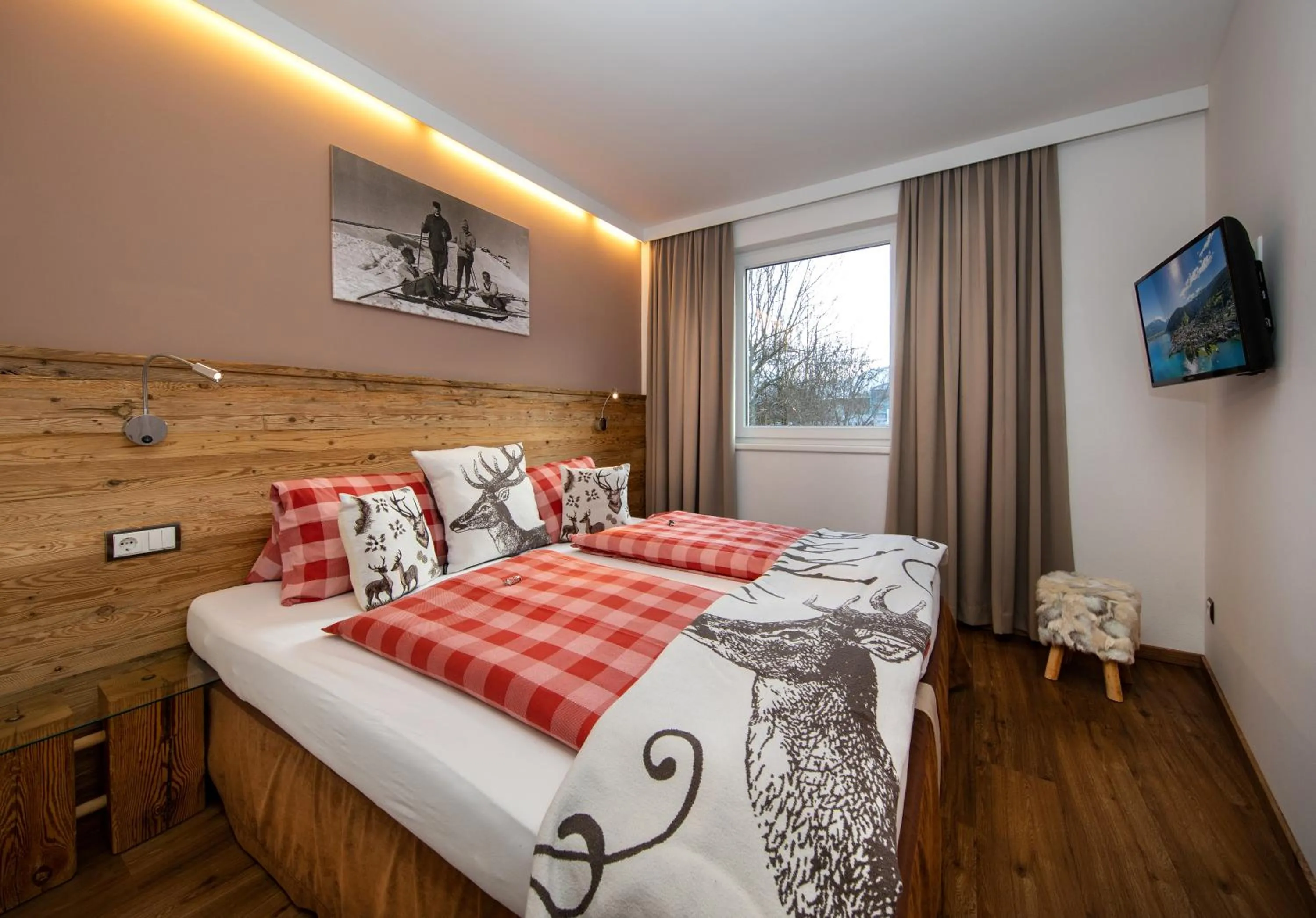 Bedroom, Bed in Appartement Living Schönwies apartments with private Infrared cabin and Zell am See Kaprun summercard