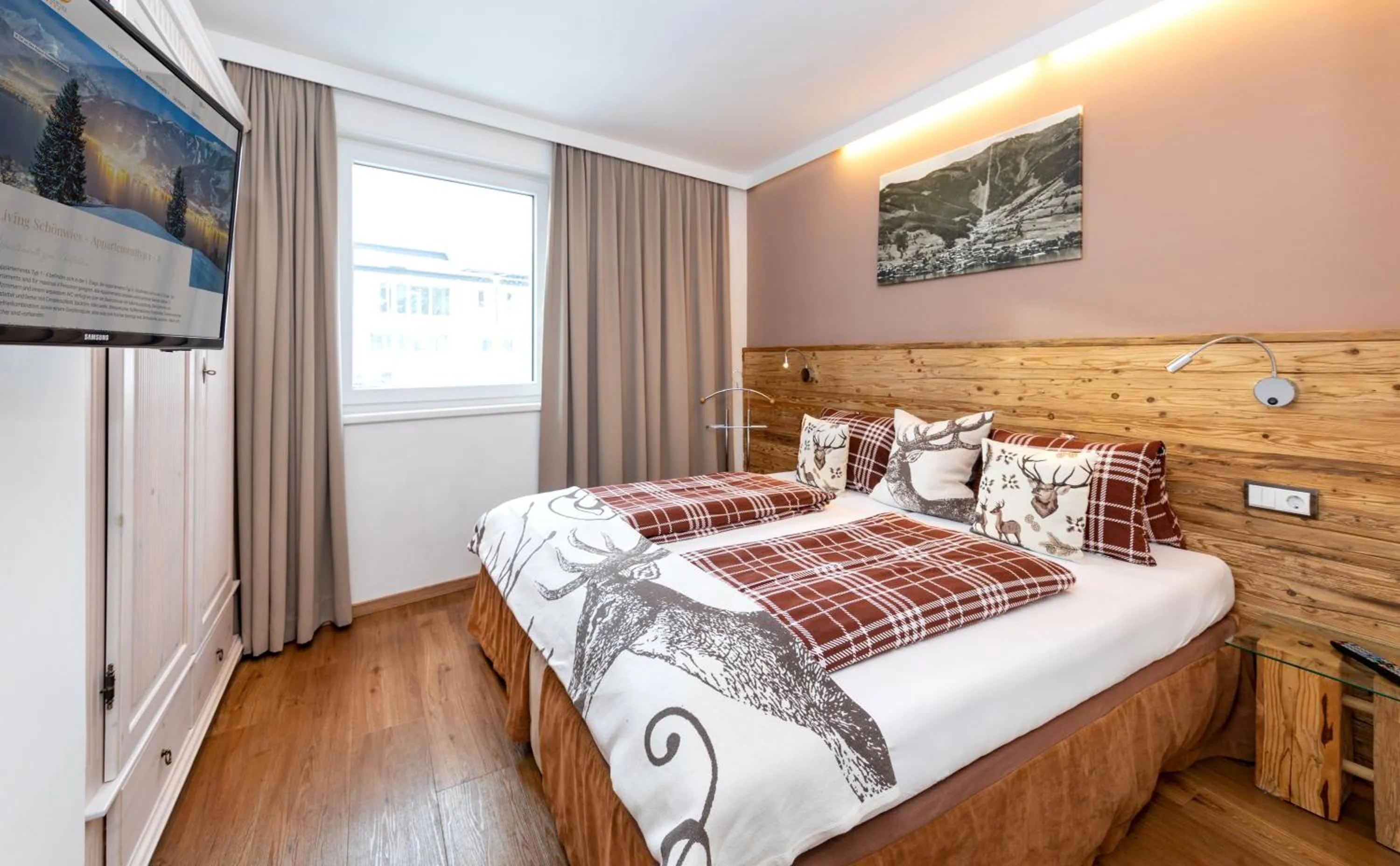 Bed in Appartement Living Schönwies apartments with private Infrared cabin and Zell am See Kaprun summercard