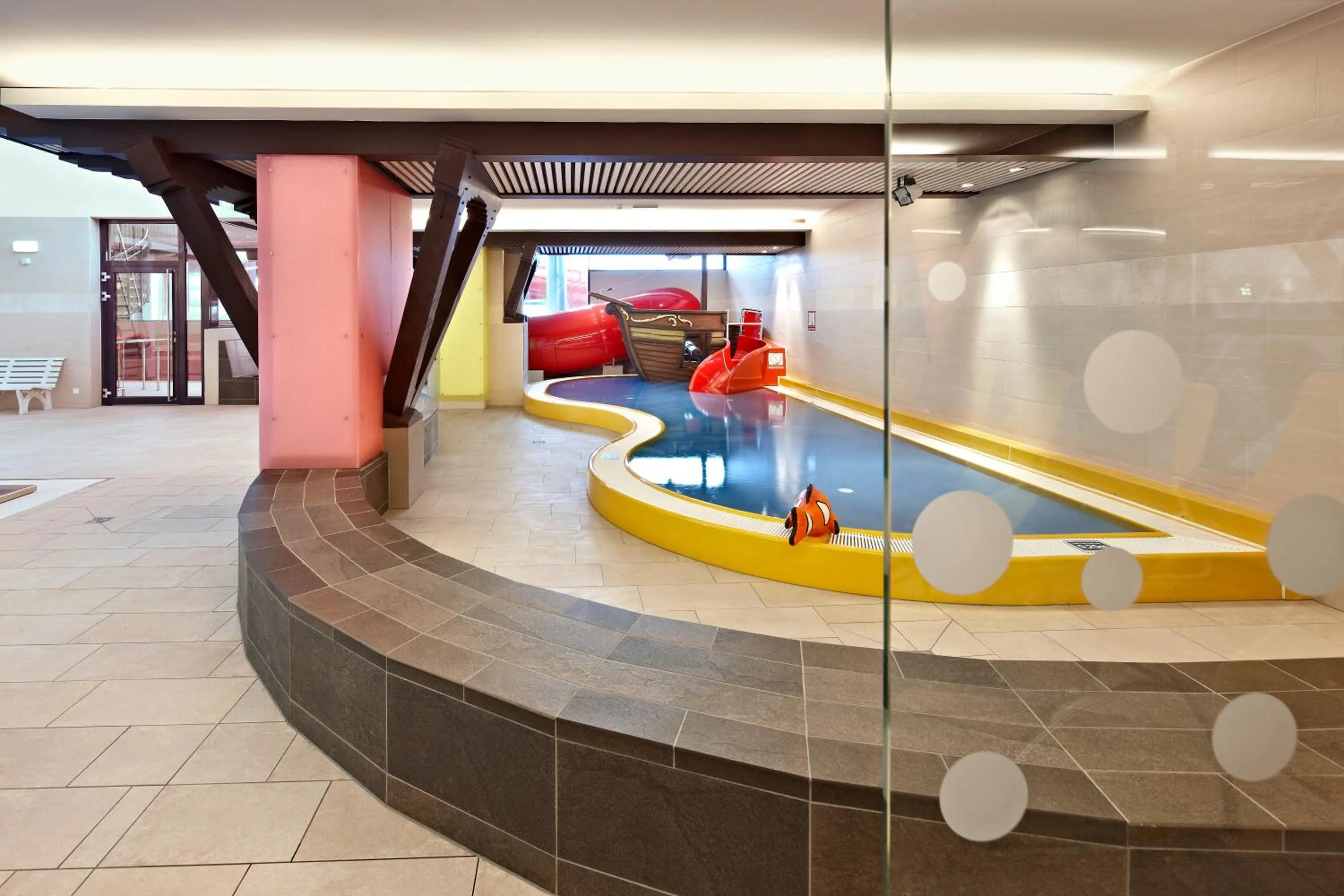 Swimming pool in Appartement Living Schönwies apartments with private Infrared cabin and Zell am See Kaprun summercard