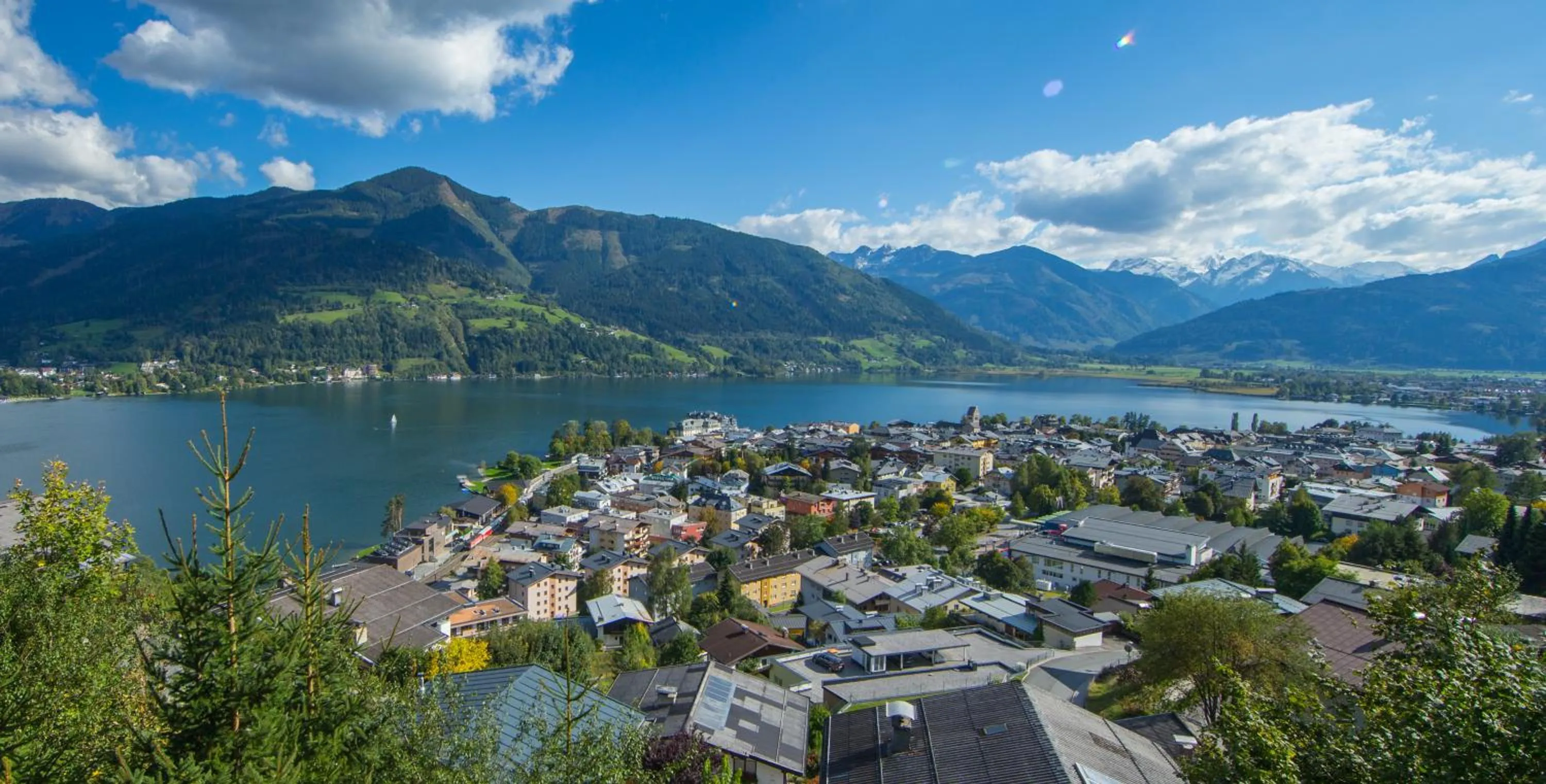 Lake view in Appartement Living Schönwies apartments with private Infrared cabin and Zell am See Kaprun summercard