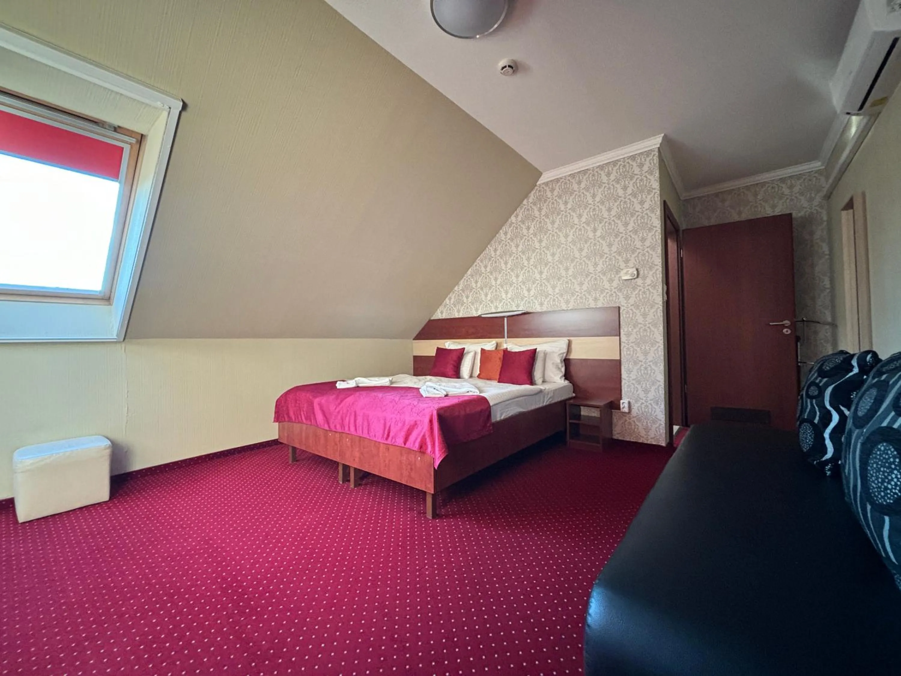 Photo of the whole room, Bed in Libra Hotel