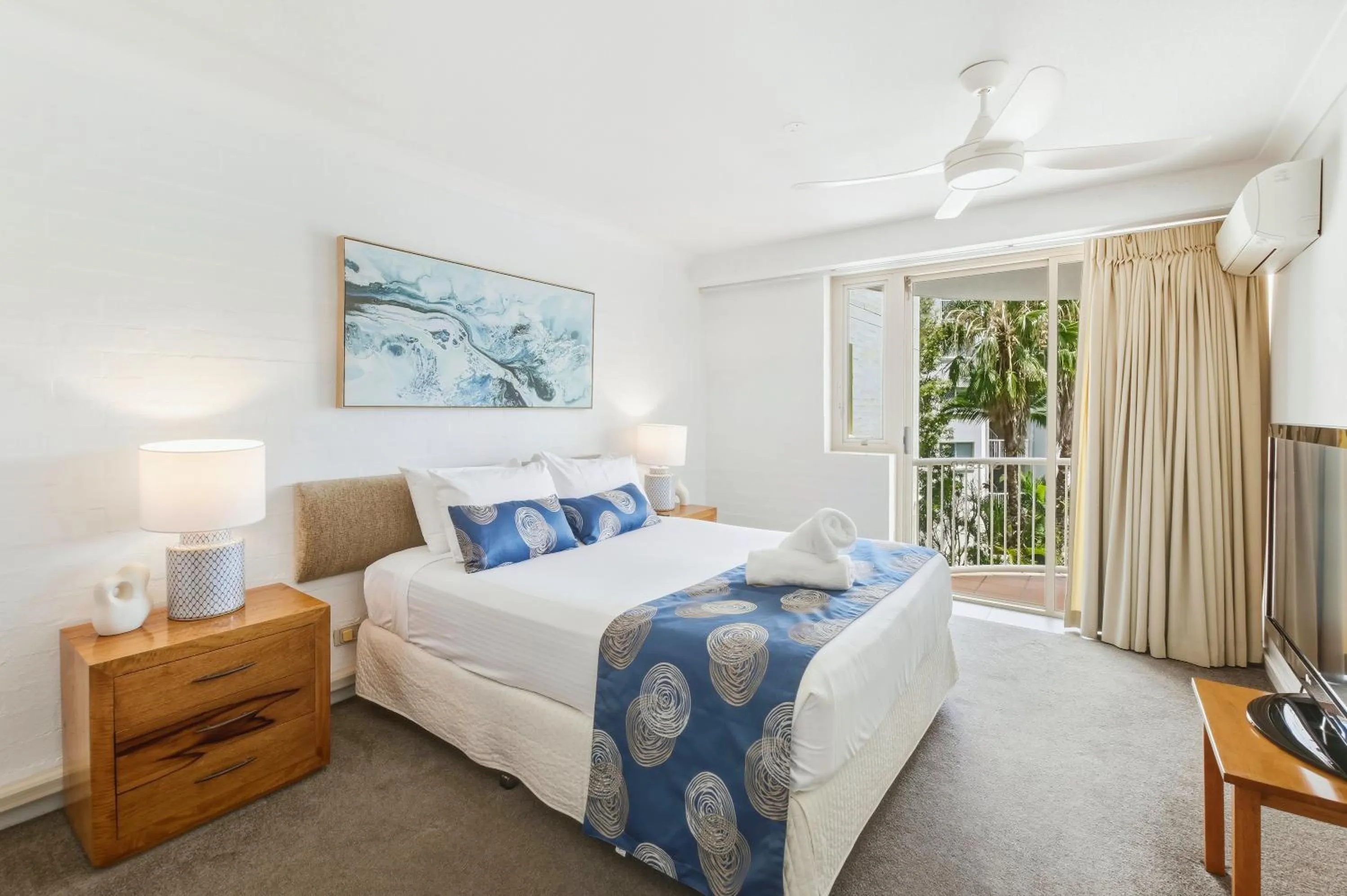 Bedroom, Bed in Osprey Apartments