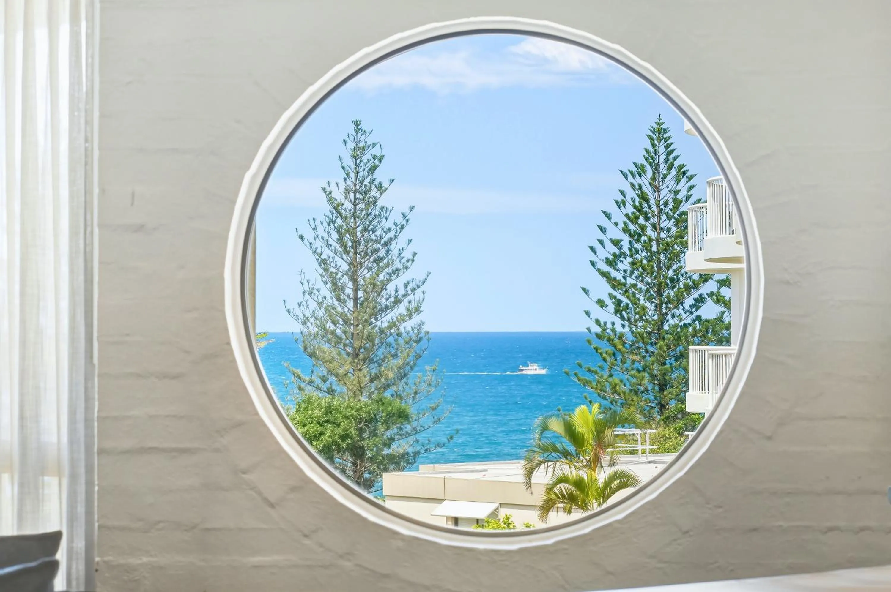 Sea view in Osprey Apartments