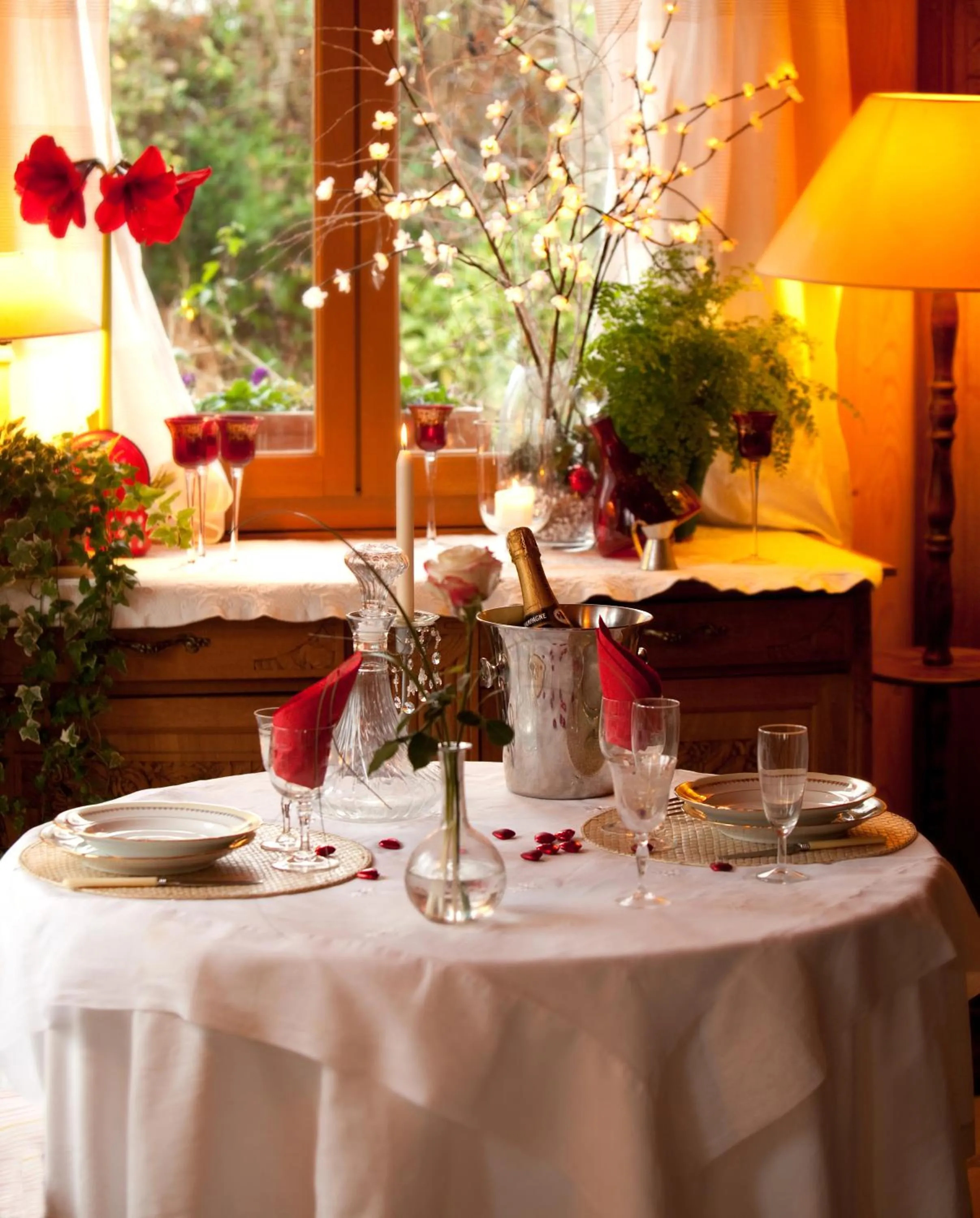 Kitchen or kitchenette in Chambres "Au Jardin"