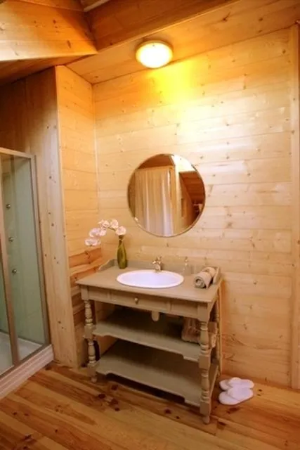 Shower in Chambres "Au Jardin"