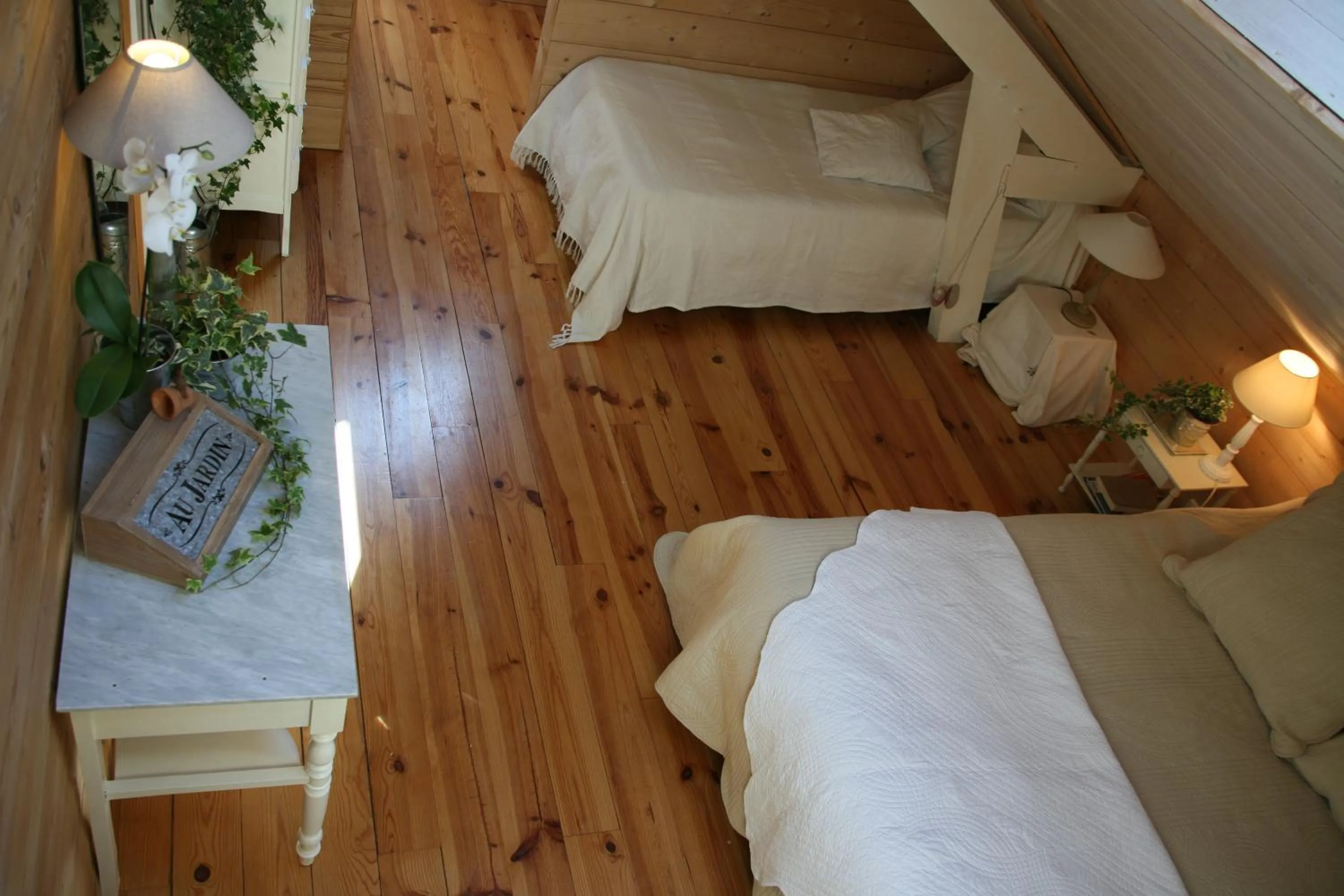 Bedroom, Bed in Chambres "Au Jardin"