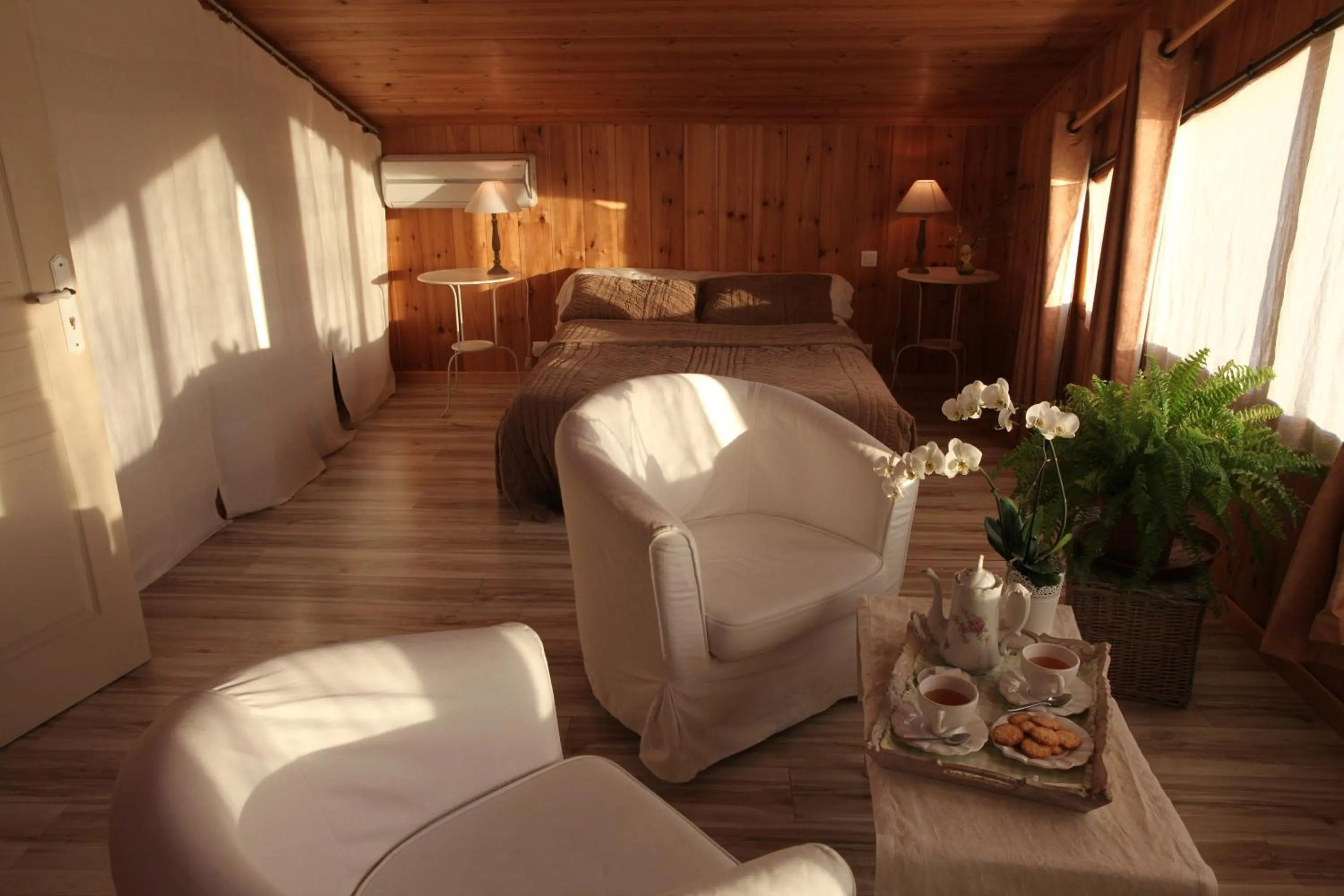 Bed in Chambres "Au Jardin"