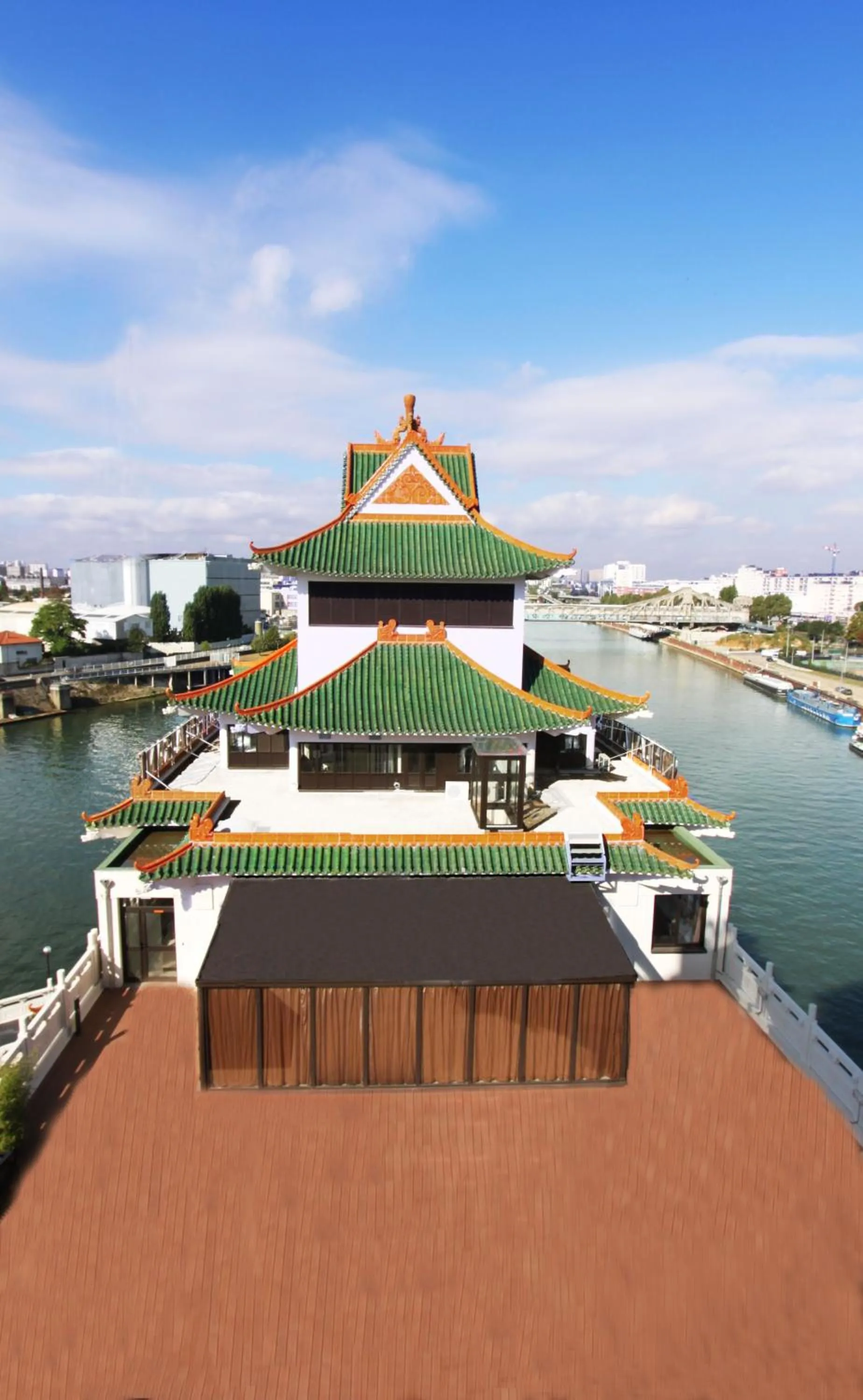 Property building in Hôtel Huatian Chinagora