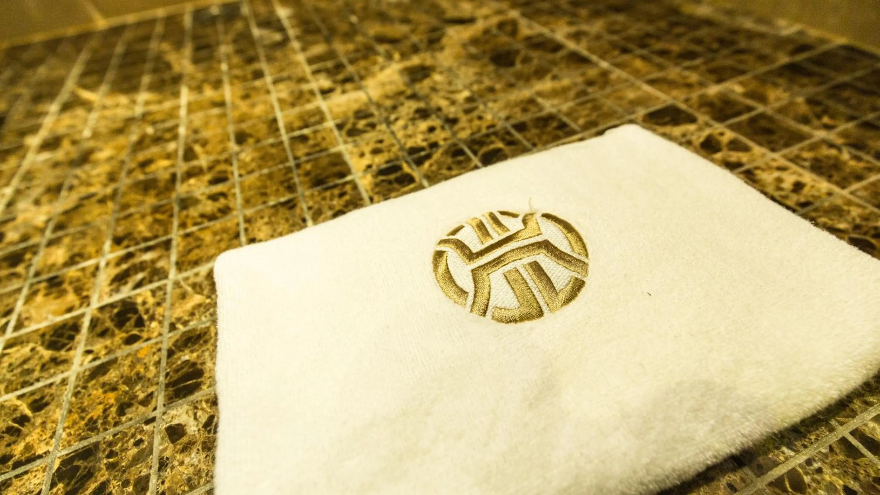 Bathroom in Hôtel Huatian Chinagora