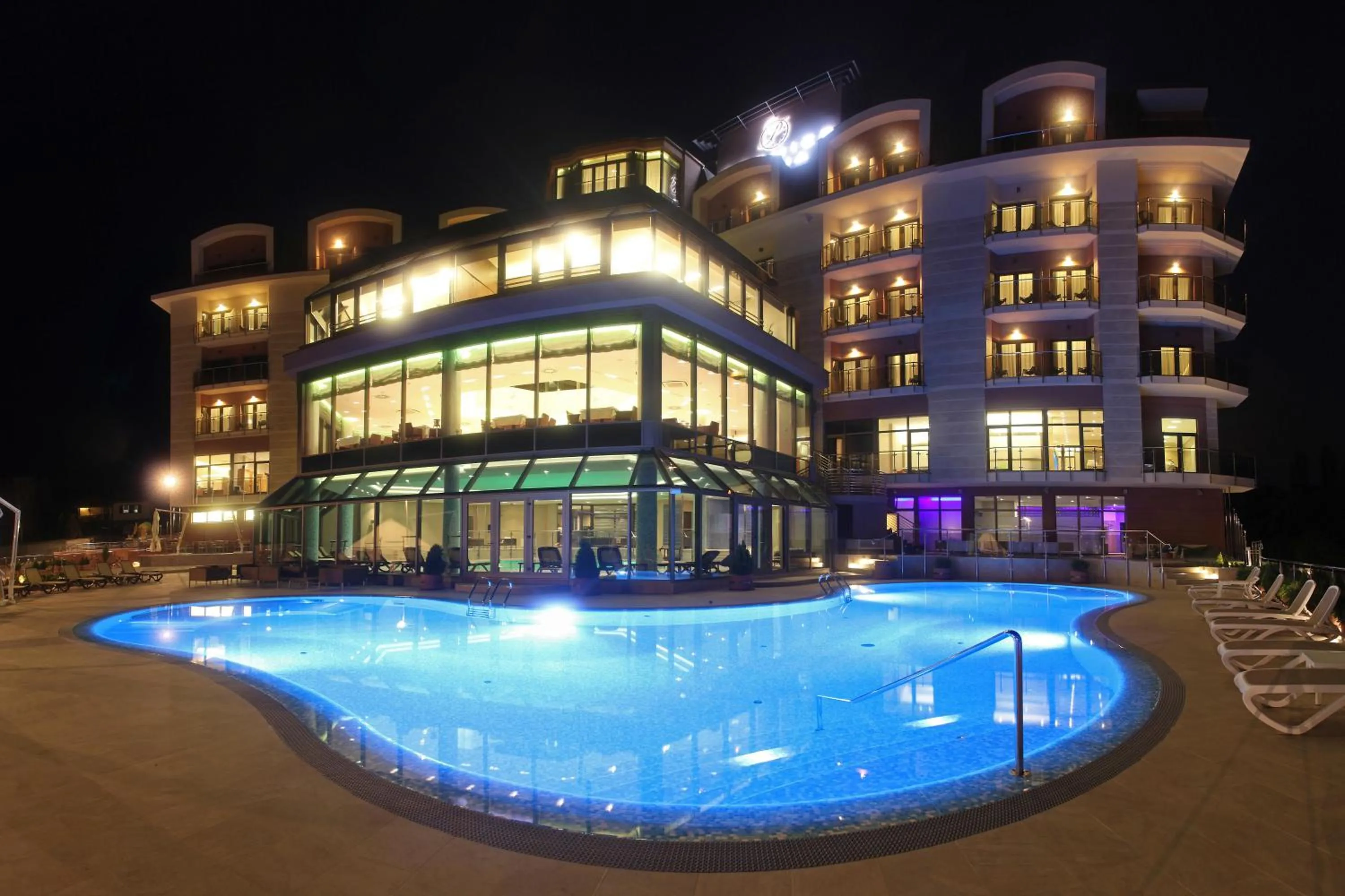 Swimming pool in Hotel Premier Aqua - Adults Only