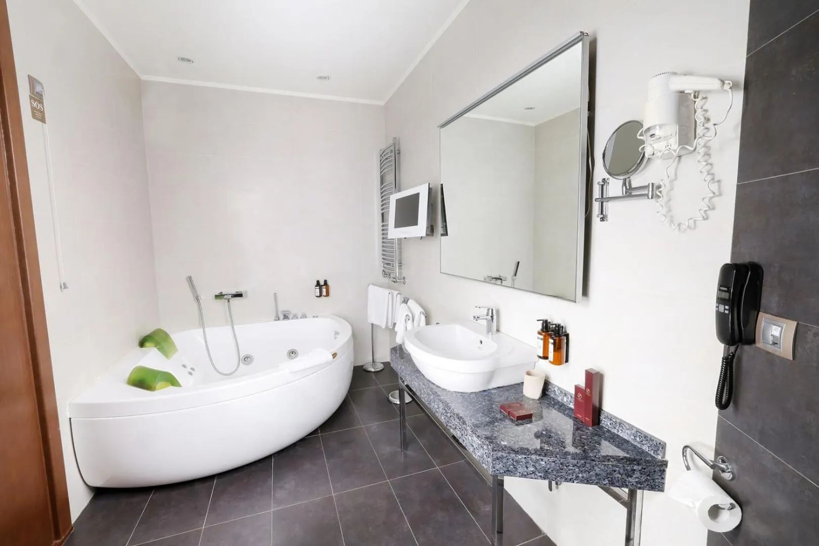 Bathroom in Hotel Premier Aqua - Adults Only