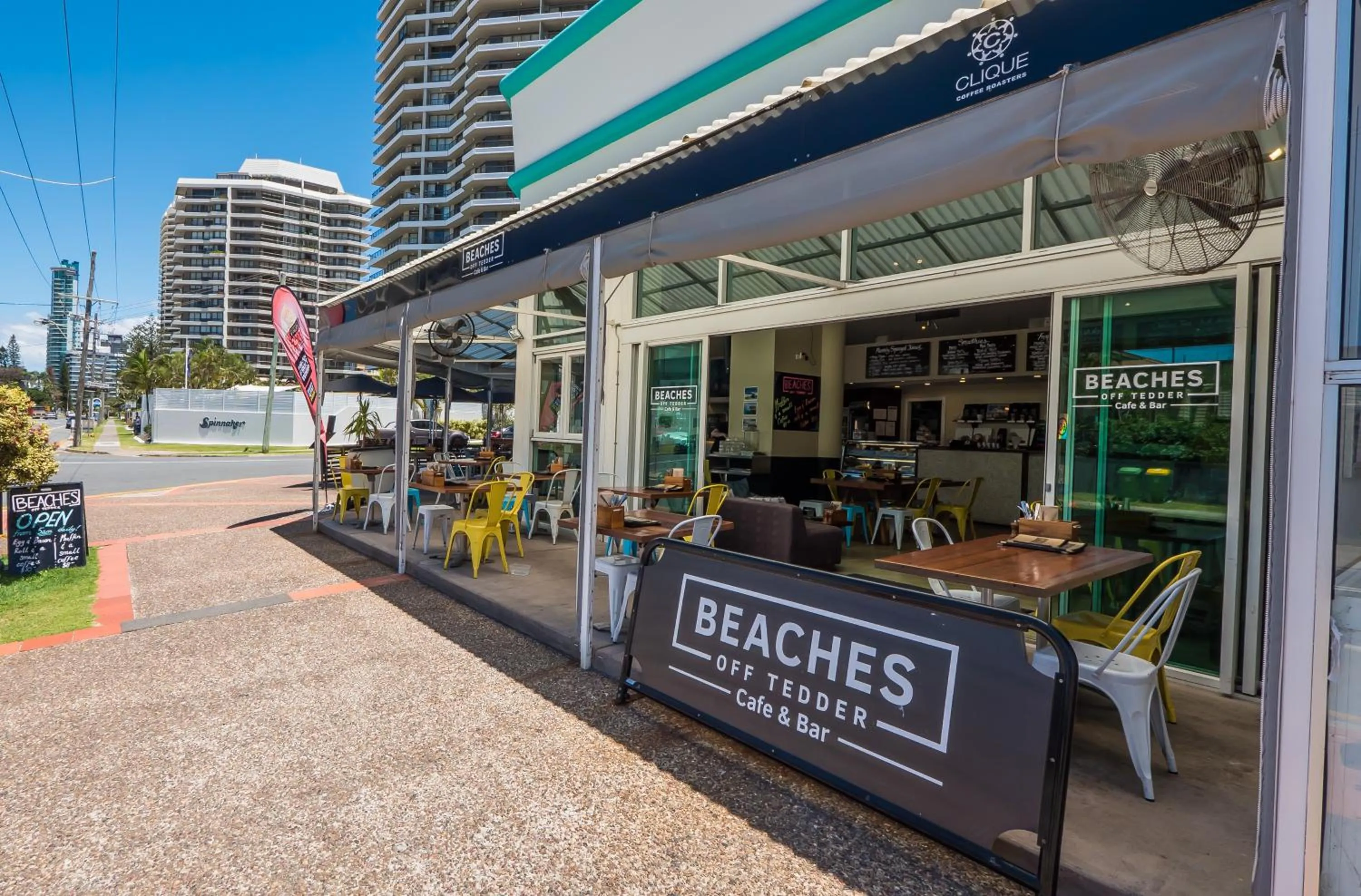 Restaurant/places to eat in Pacific Views Resort