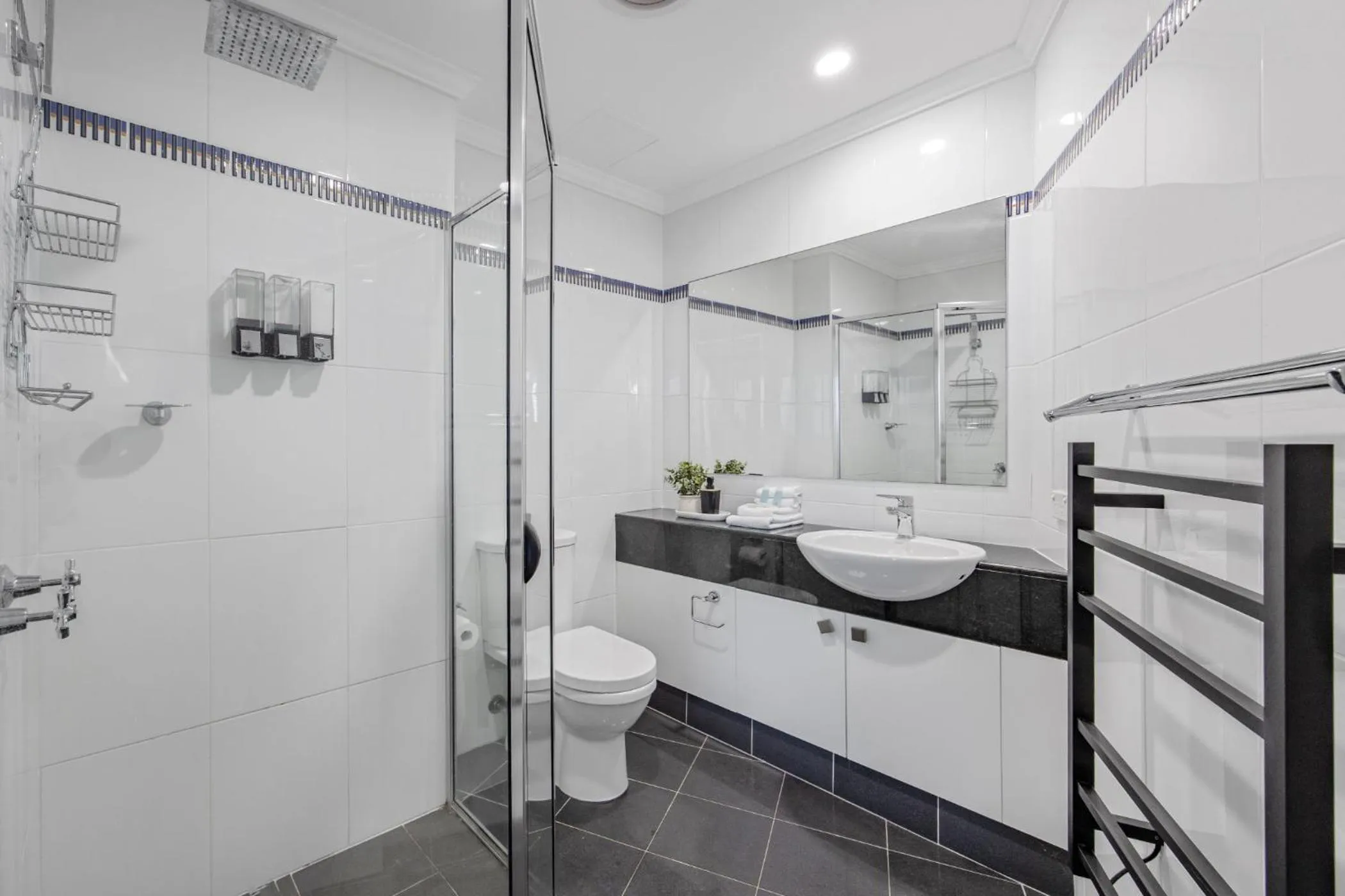 Bathroom in Pacific Views Resort