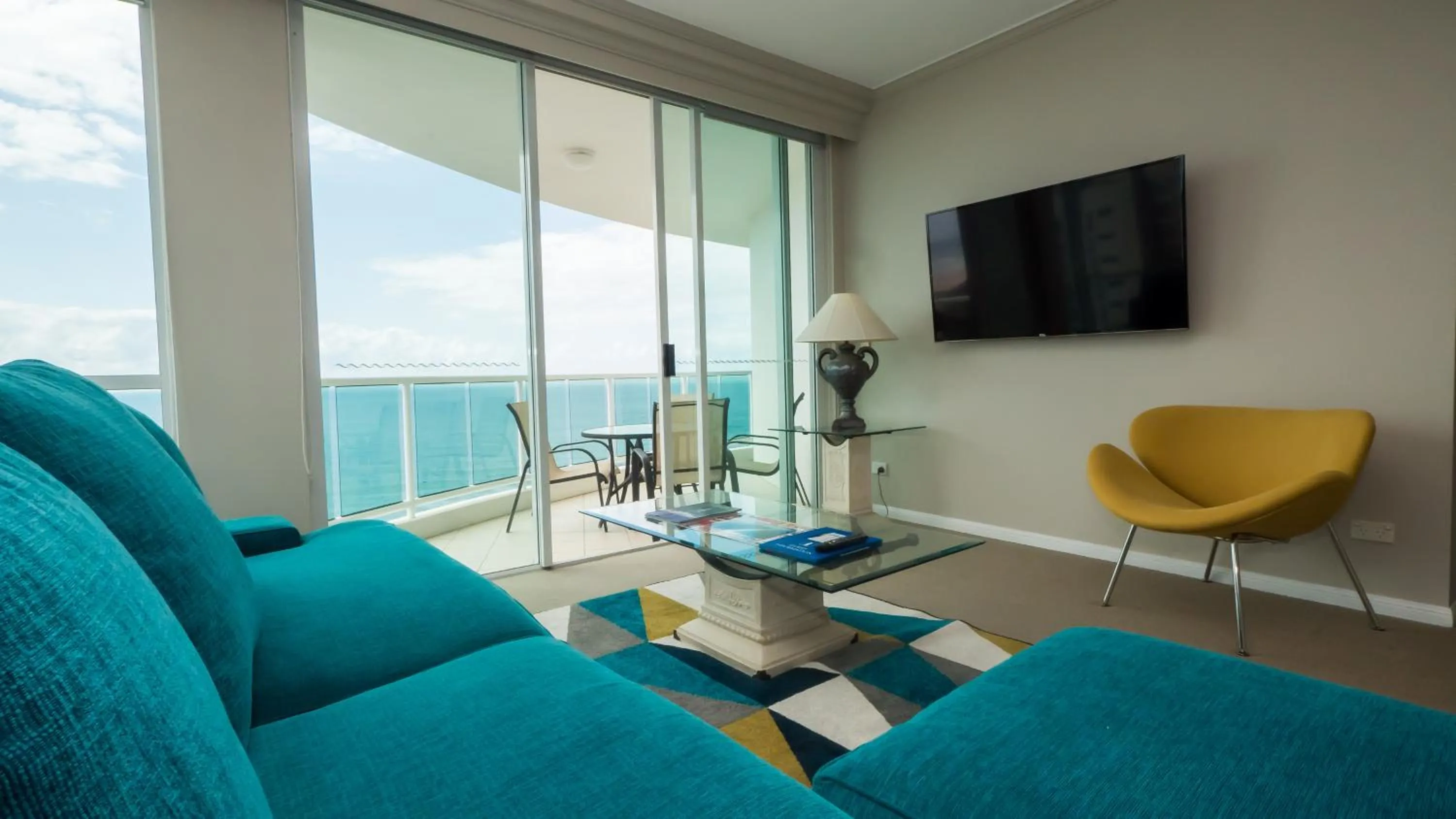 Living room in Pacific Views Resort