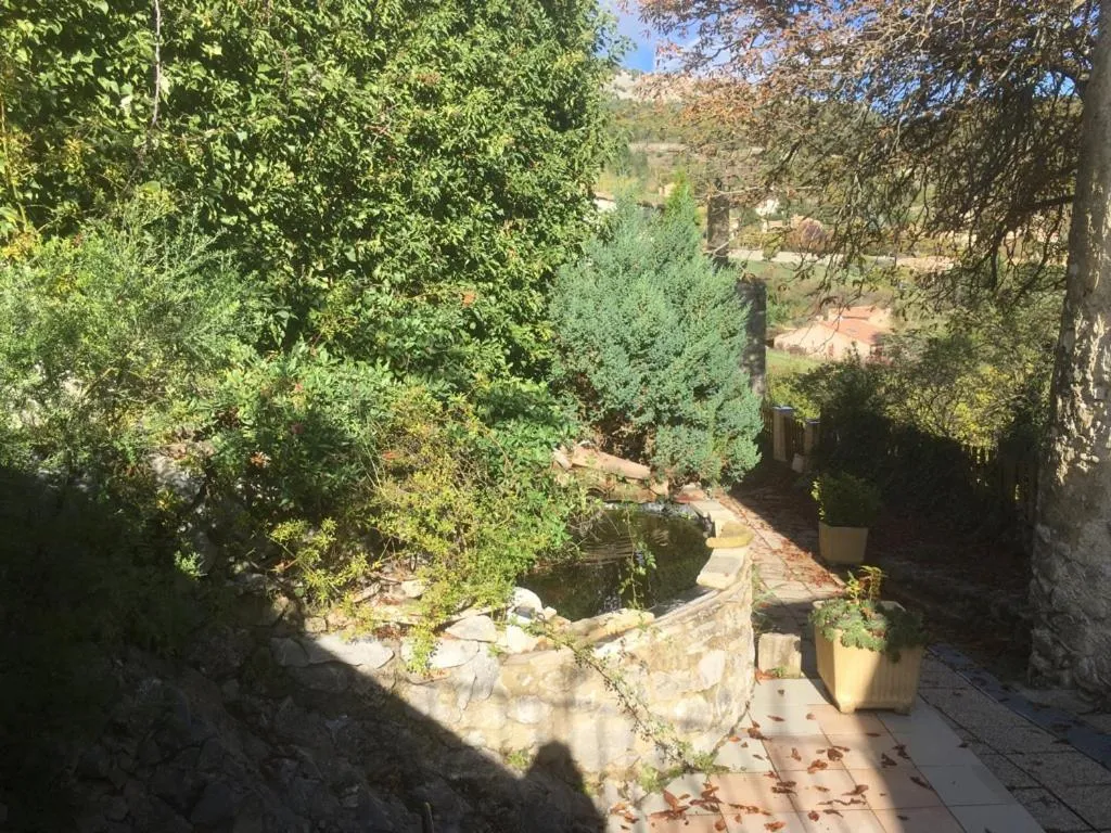 Garden in Hotel L'Oustau de la Font