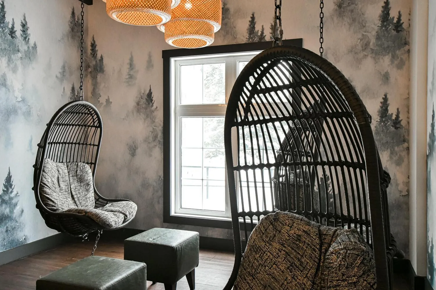 Restaurant/places to eat in AX Hotel