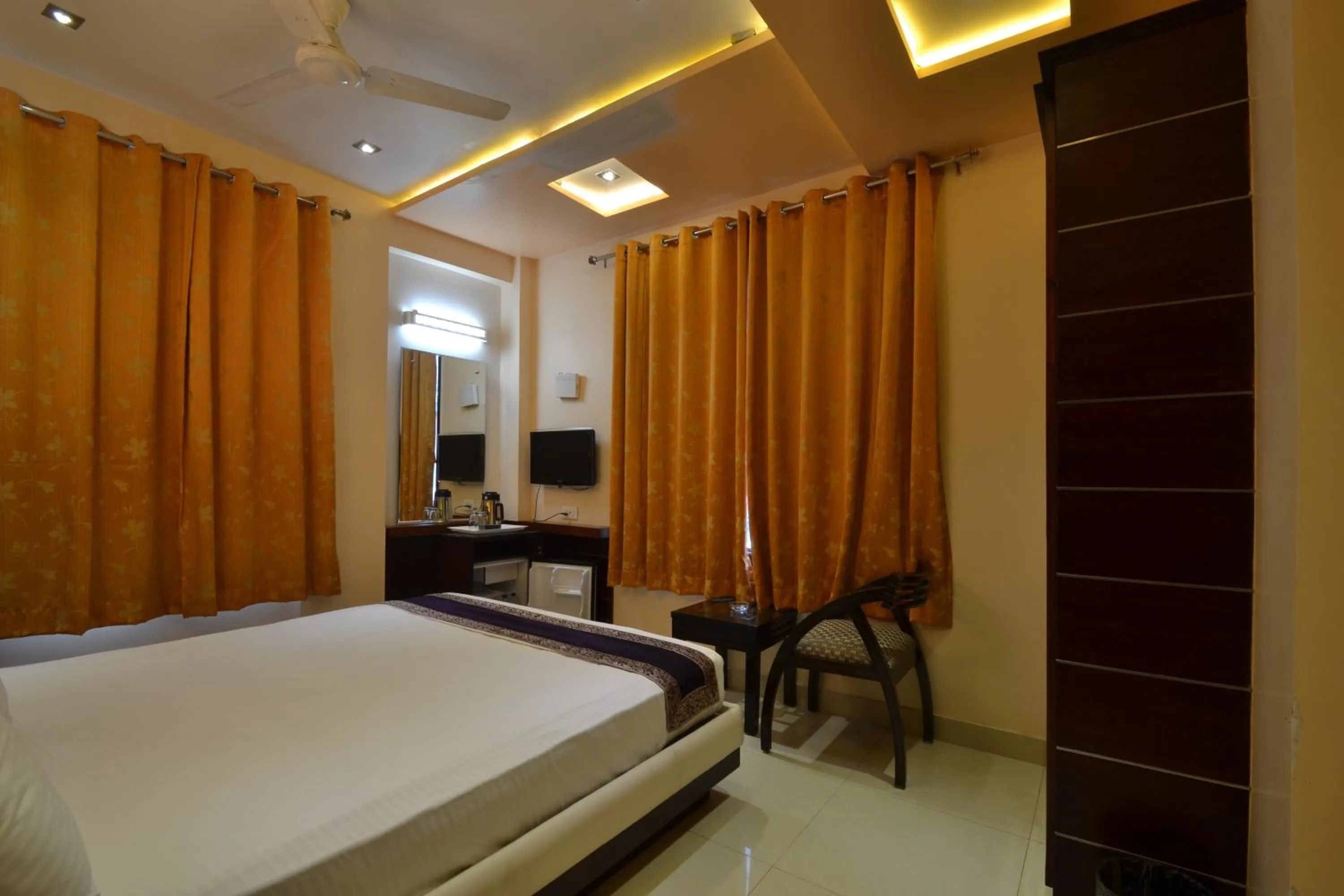 Photo of the whole room, Bed in Hotel Central Residency