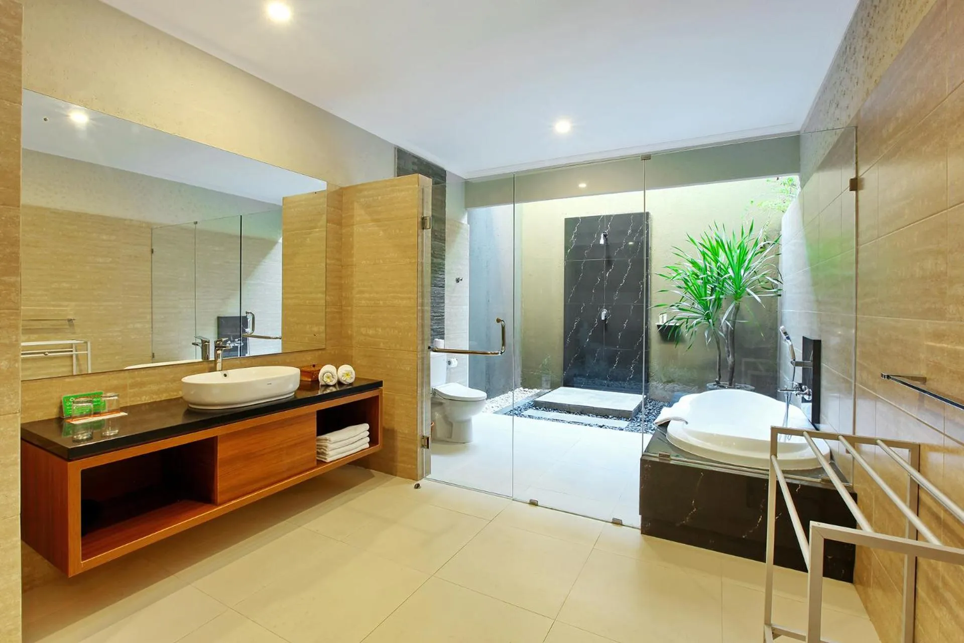 Bathroom in Mutiara Bali Boutique Resort & Villa