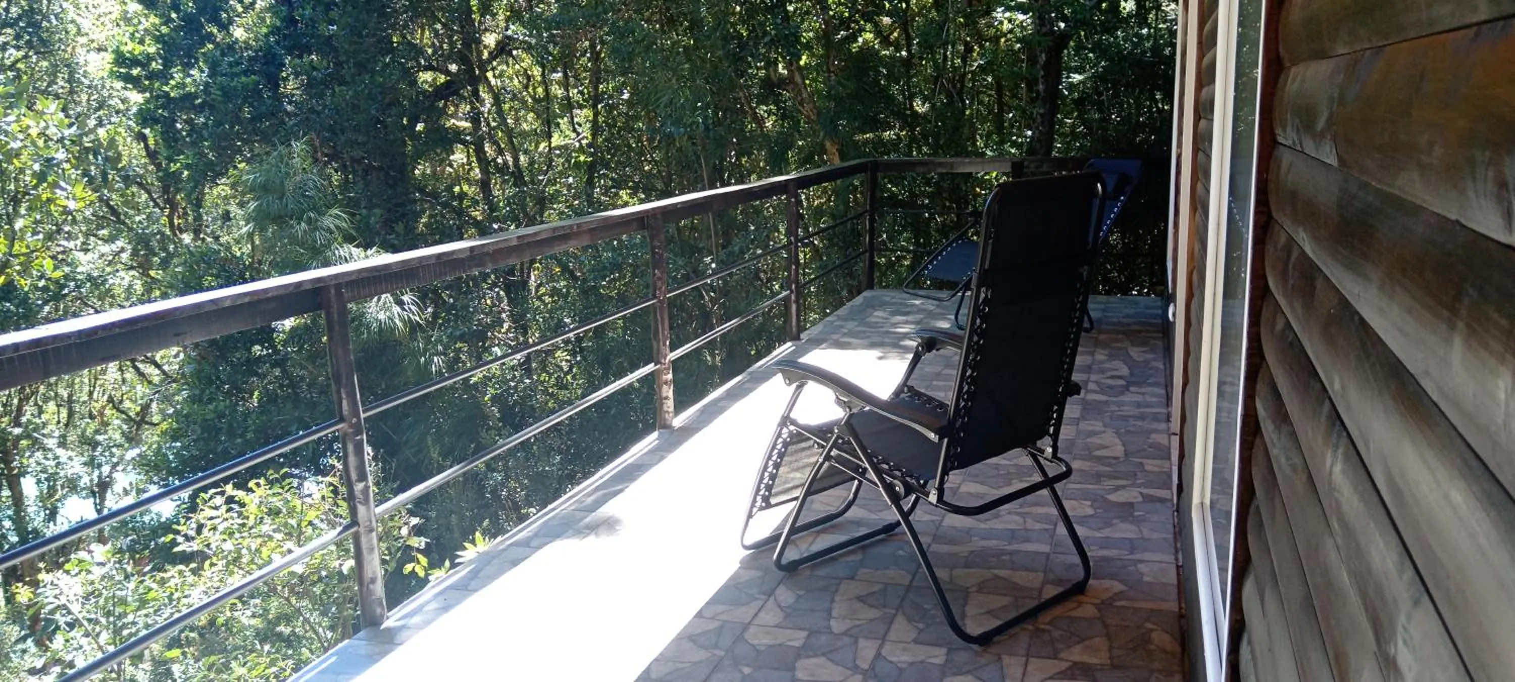 Balcony/Terrace in Miriam'S Quetzals lodge
