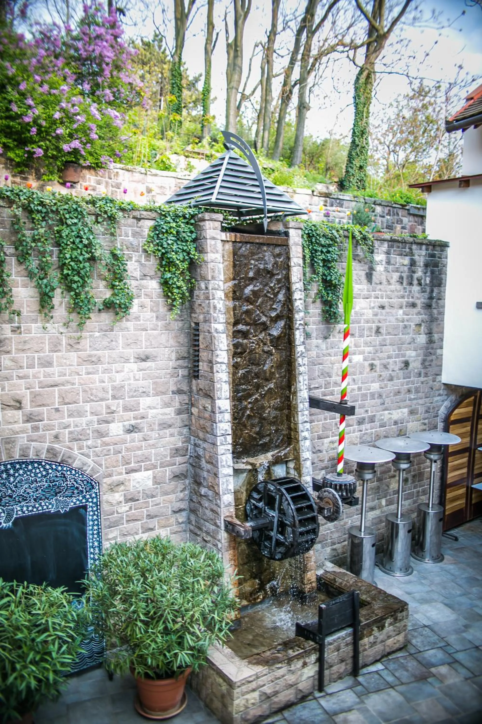 Facade/entrance in Imola Udvarház Dessert Hotel