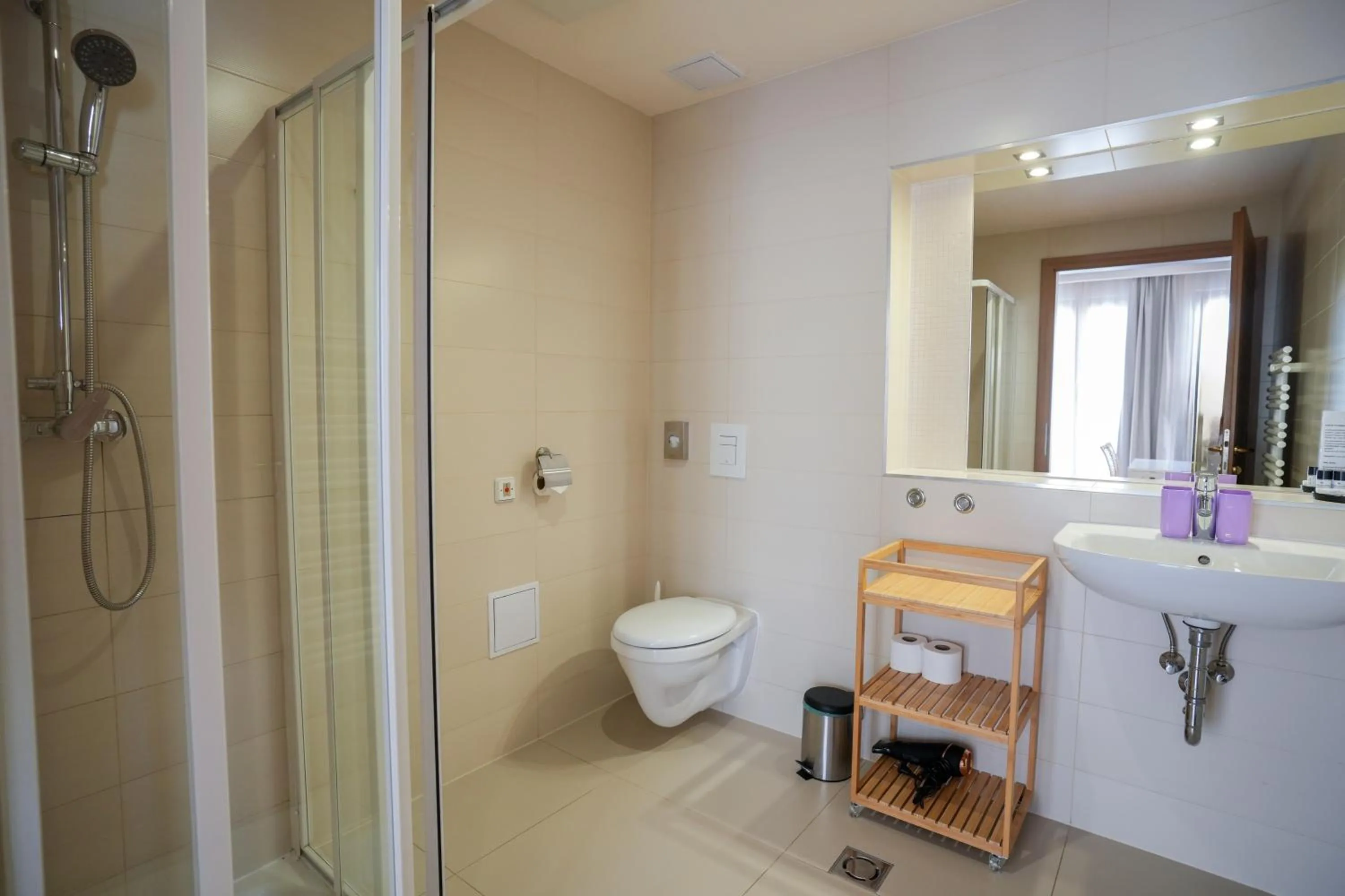 Bathroom in Imola Udvarház Dessert Hotel