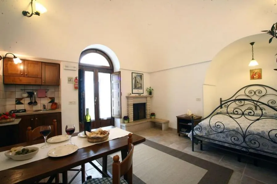 Dining area, Bed in Truddhi Casa e Cucina di Puglia