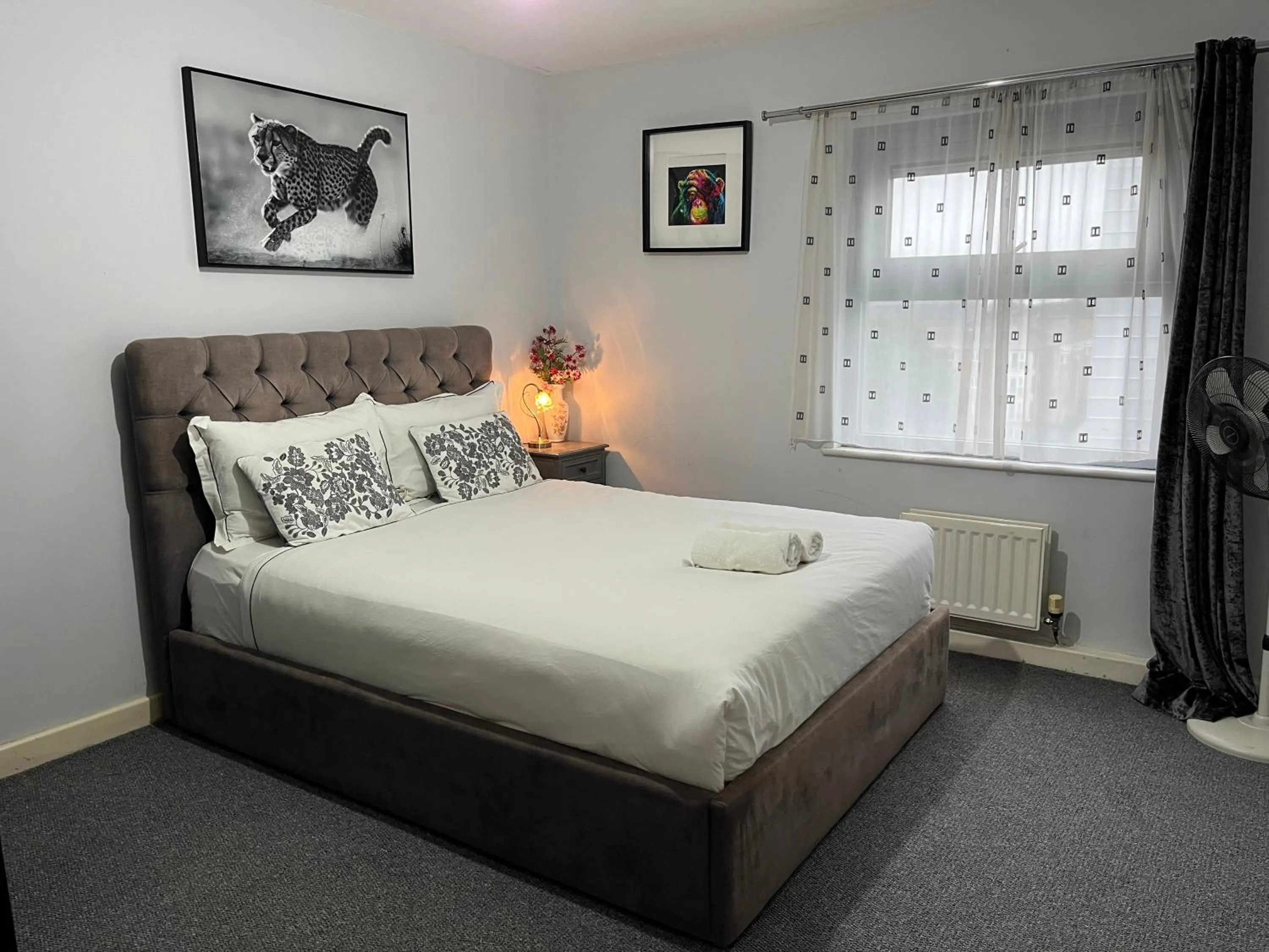 Two-Bedroom Apartment in London Luxury Holiday Home B