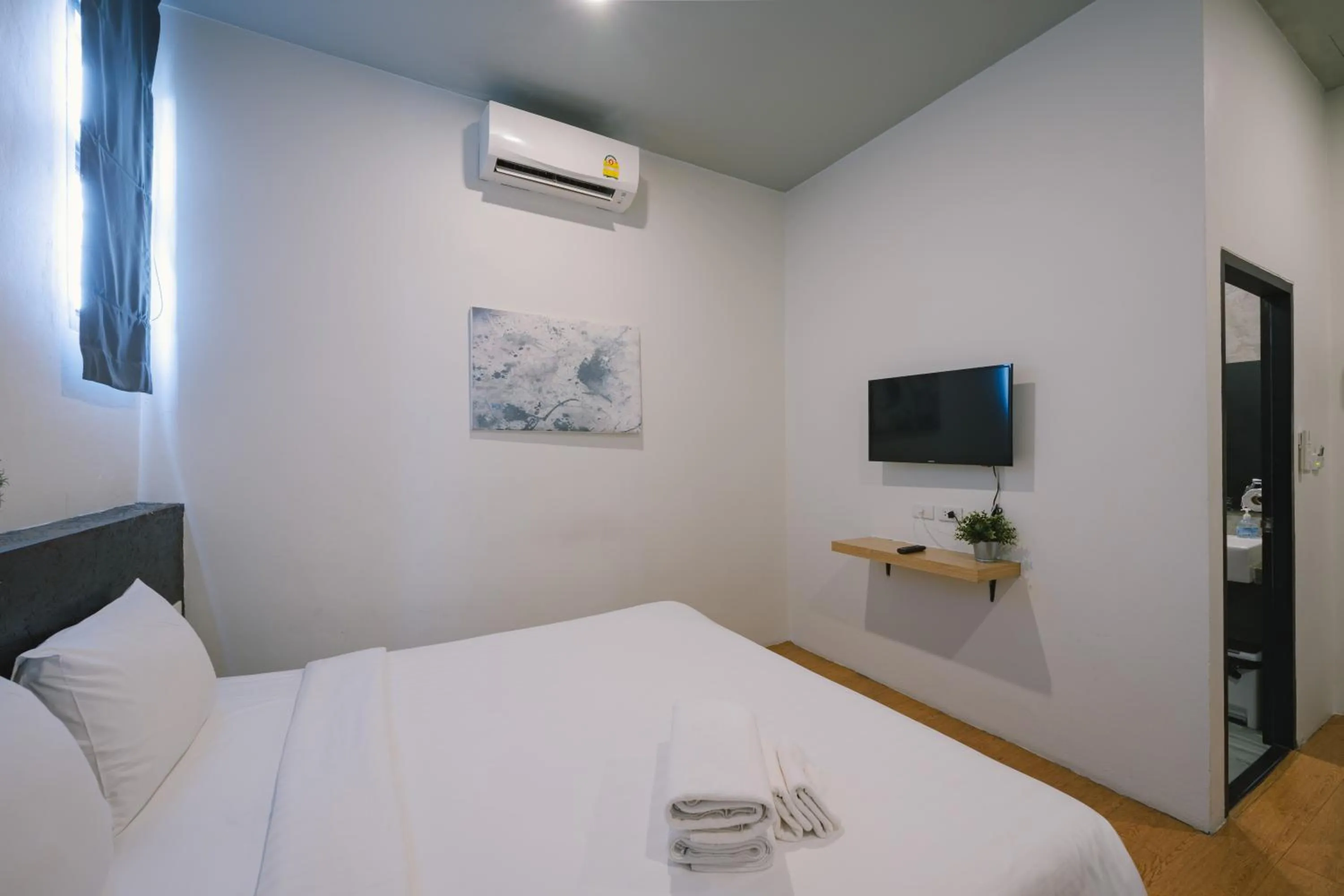 Bed in The Arbern Hotel x Bistro - SHA Extra Plus