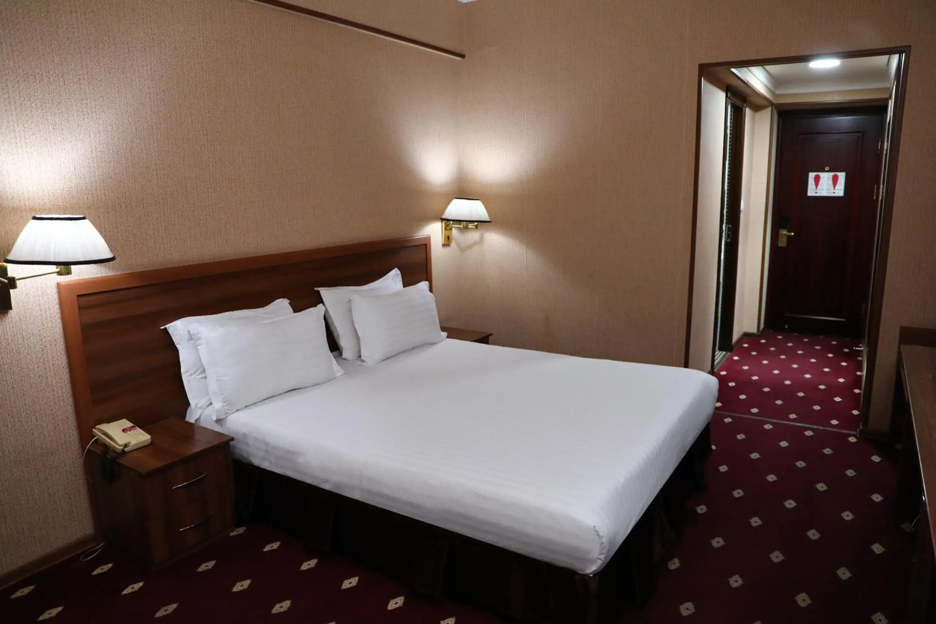 Budget Double or Twin Room - single occupancy in Le Grande Plaza Hotel Budget Double or Twin Room - single occupancy in Le Grande Plaza Hotel