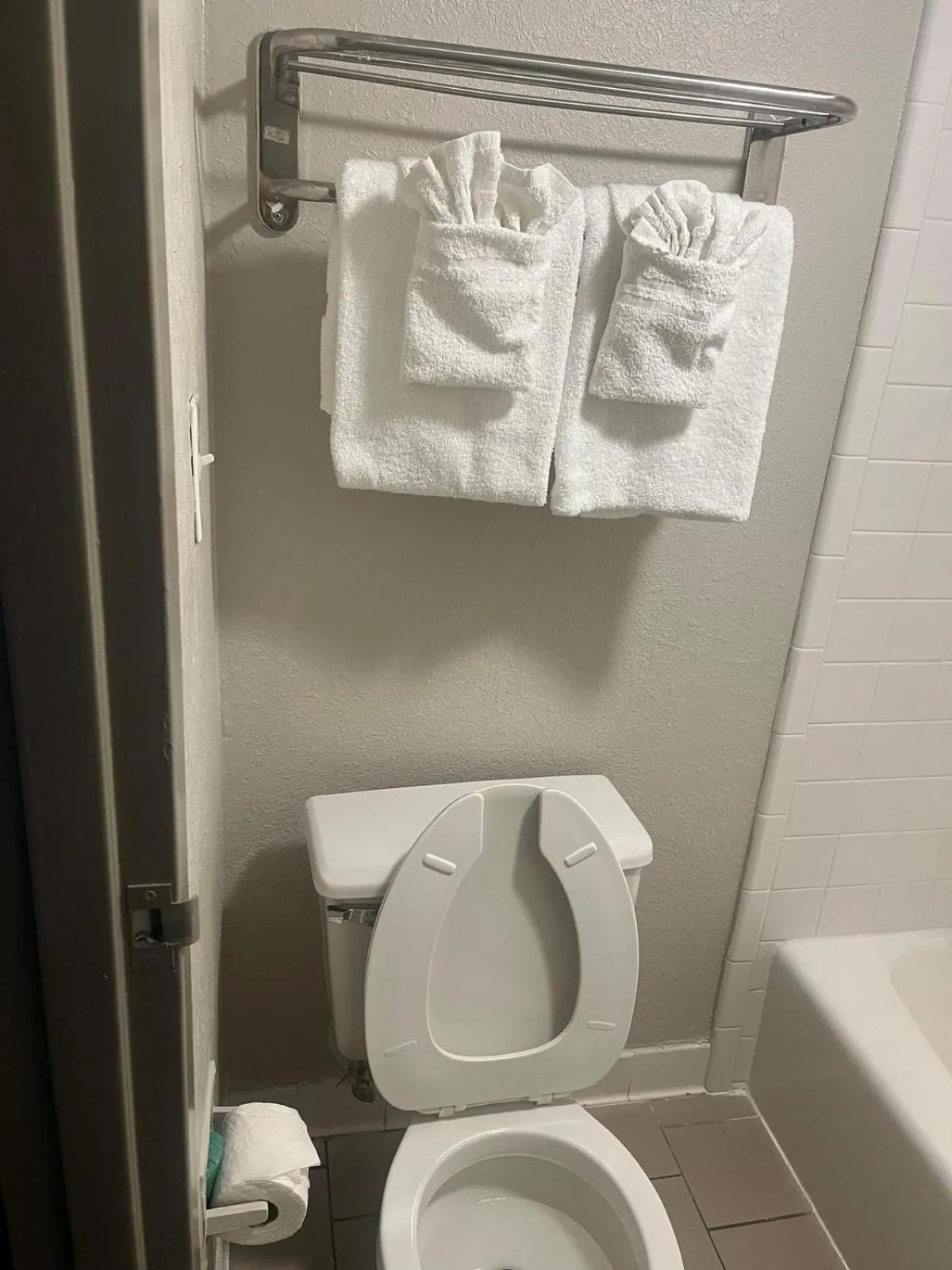 Days Inn & Suites Mobile