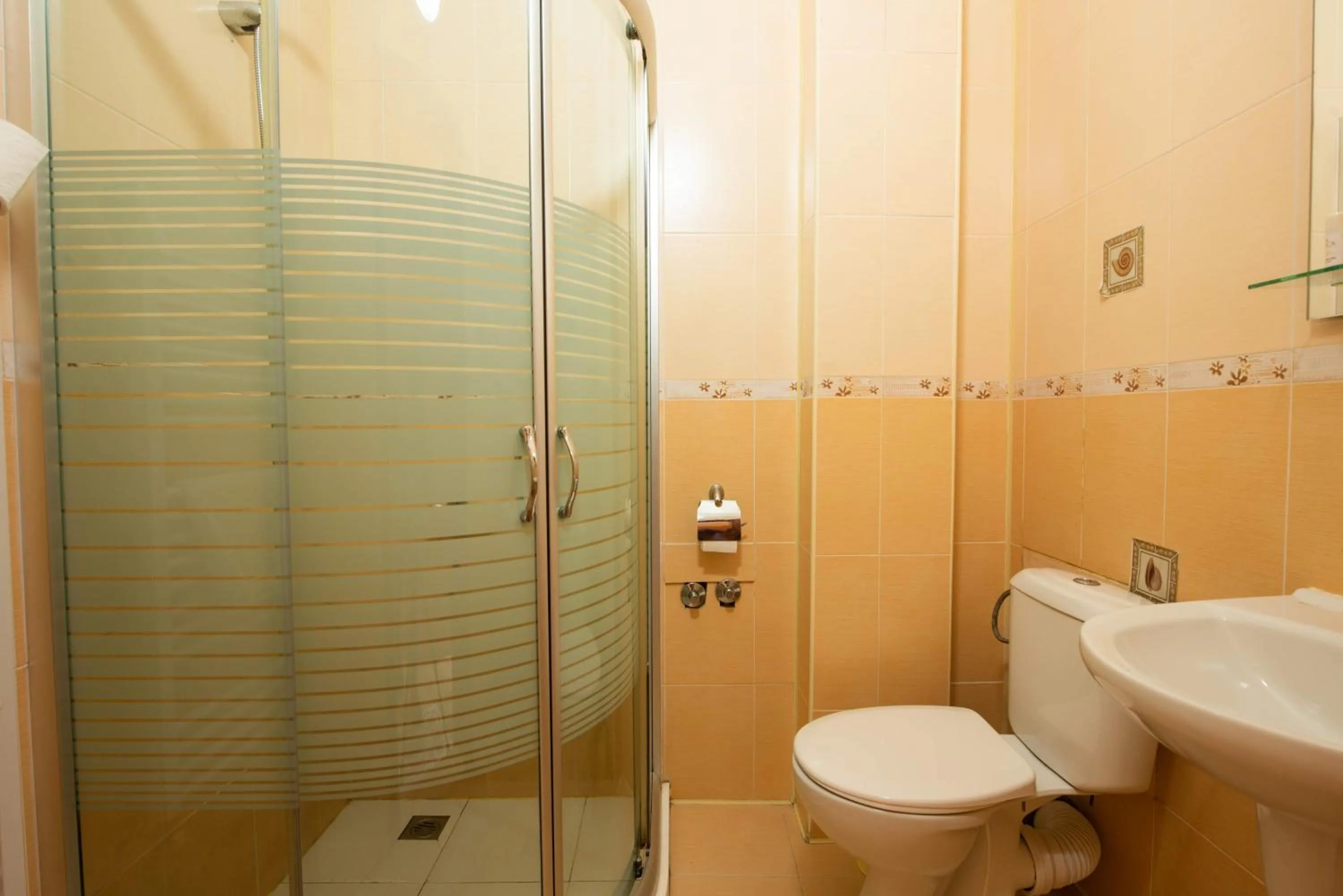 Bathroom in Family Hotel Enica