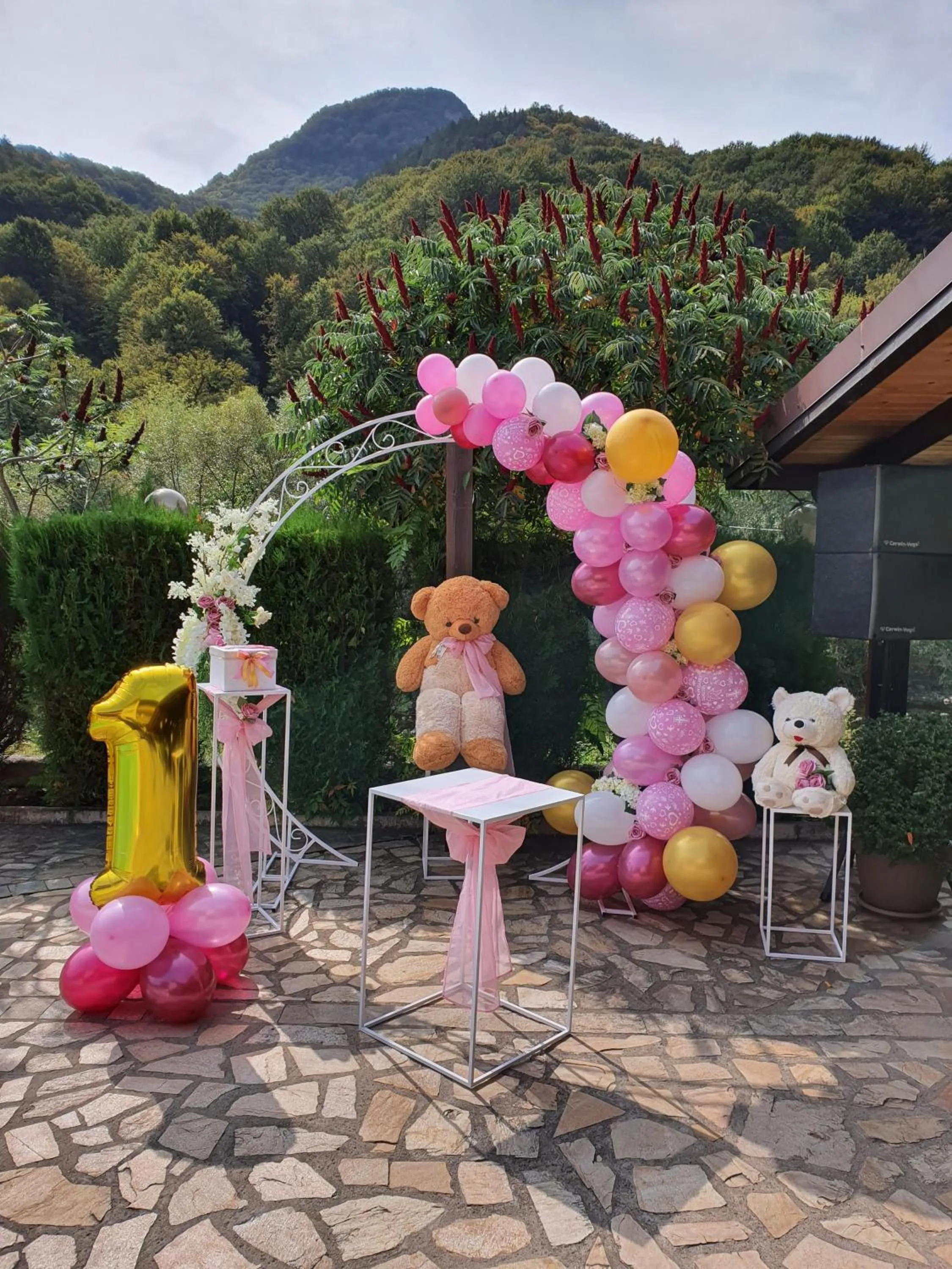 Swimming pool in Family Hotel Enica