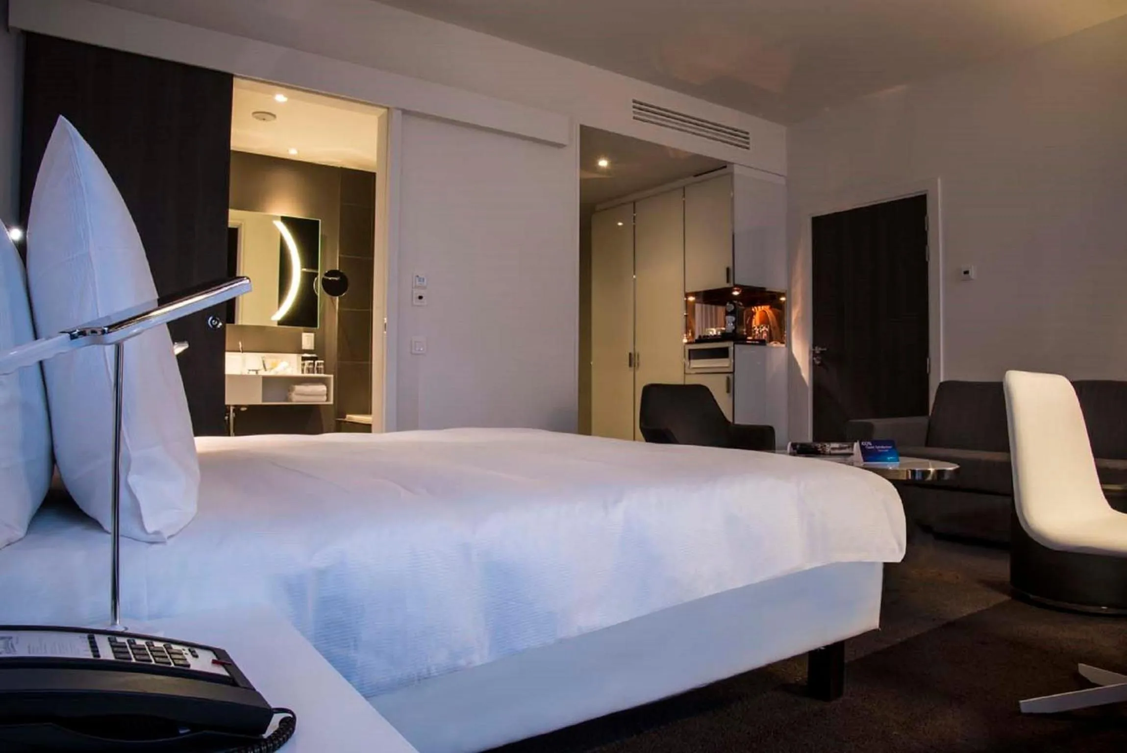 Photo of the whole room, Bed in Radisson BLU Hotel Nantes