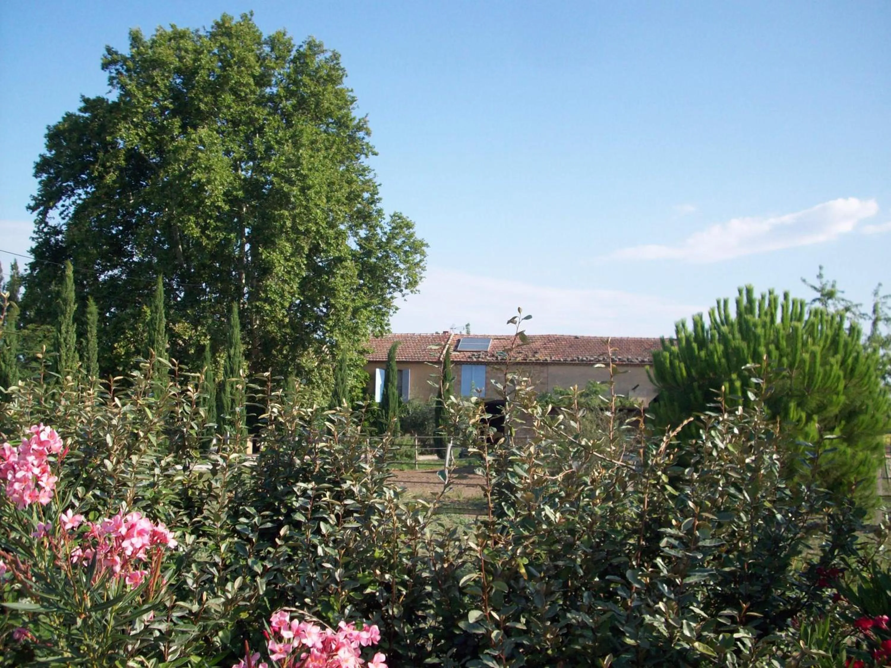 Facade/entrance in Mas du Puits d'Amour
