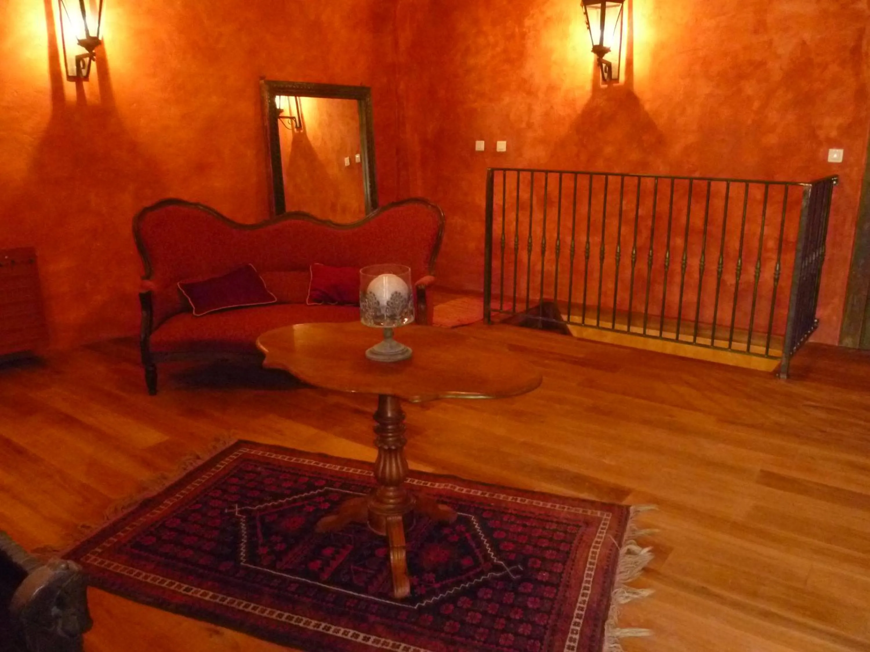 Communal lounge/ TV room in Mas du Puits d'Amour