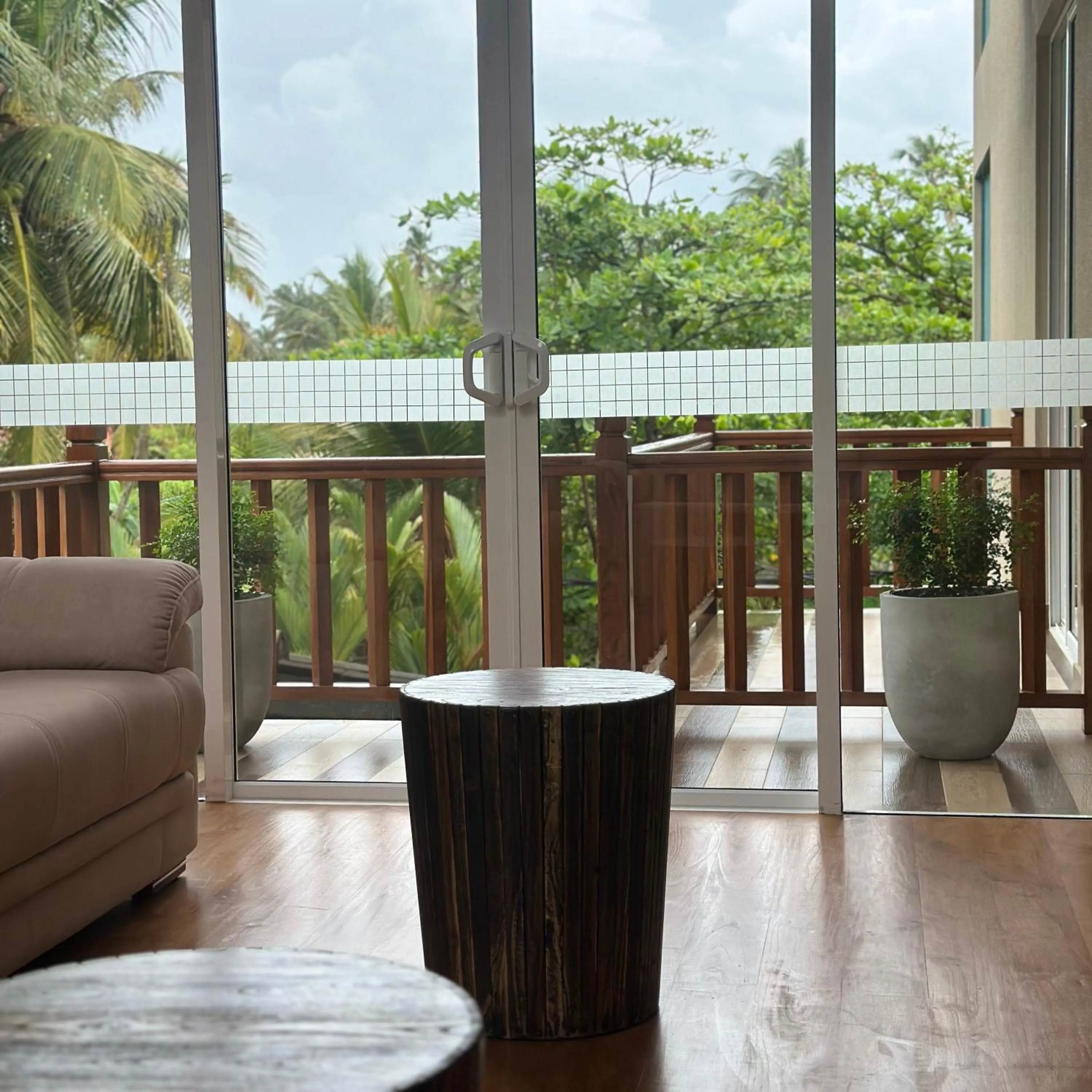 Living room in Kings Landing Unawatuna