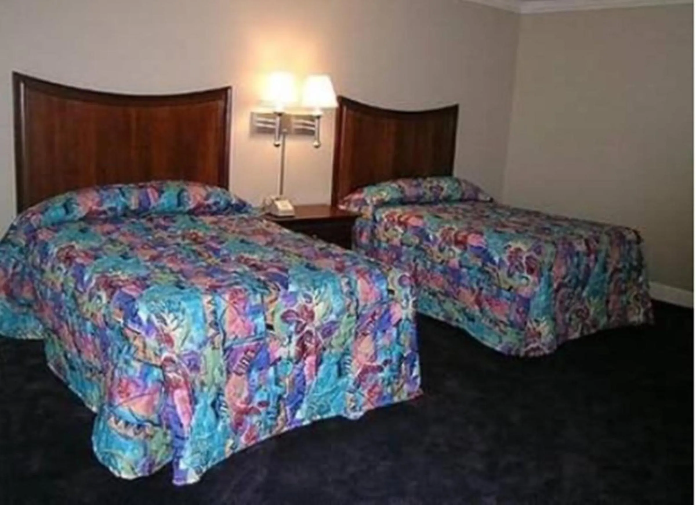 Photo of the whole room, Bed in Magnolia Beach Inn - Fairhope