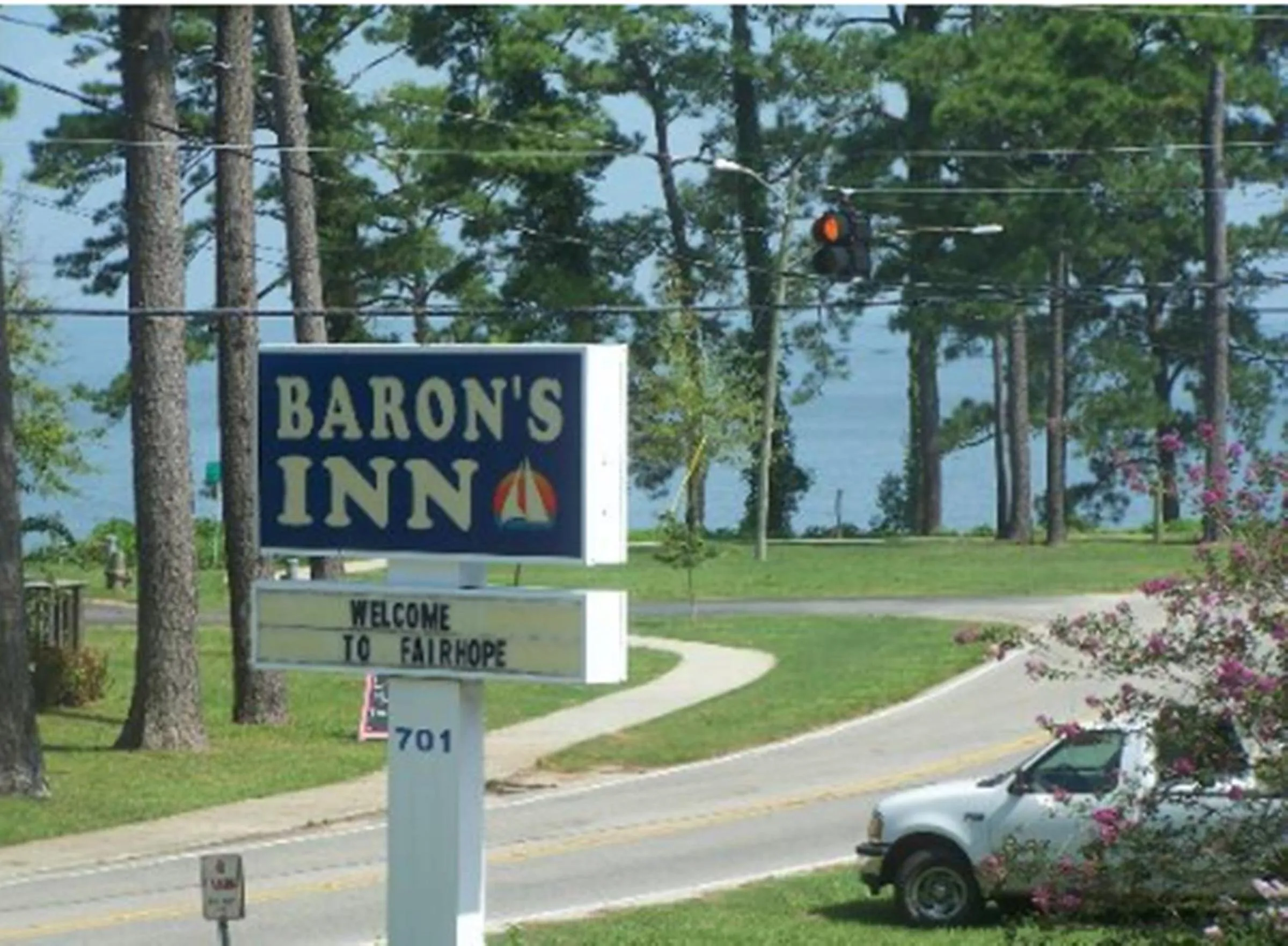 Day in Magnolia Beach Inn - Fairhope