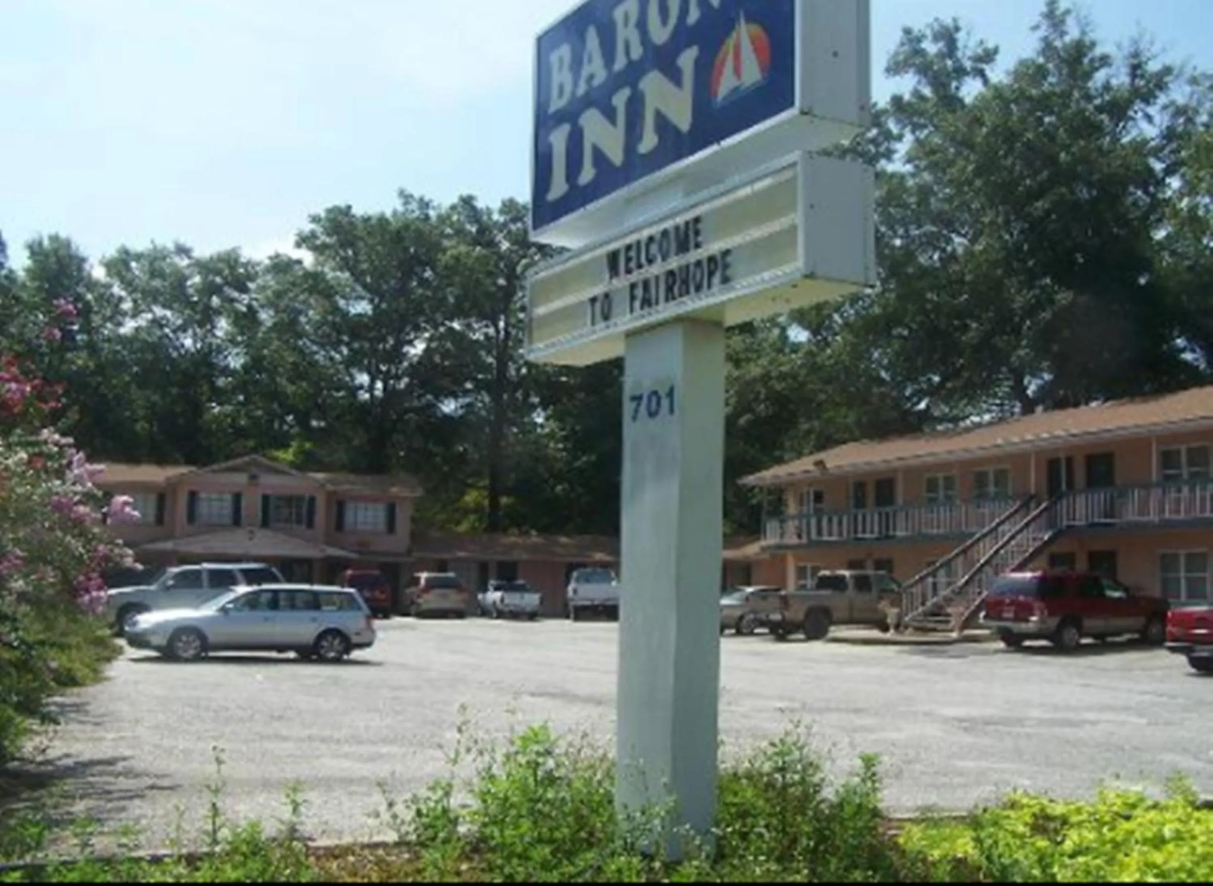 Property building in Magnolia Beach Inn - Fairhope