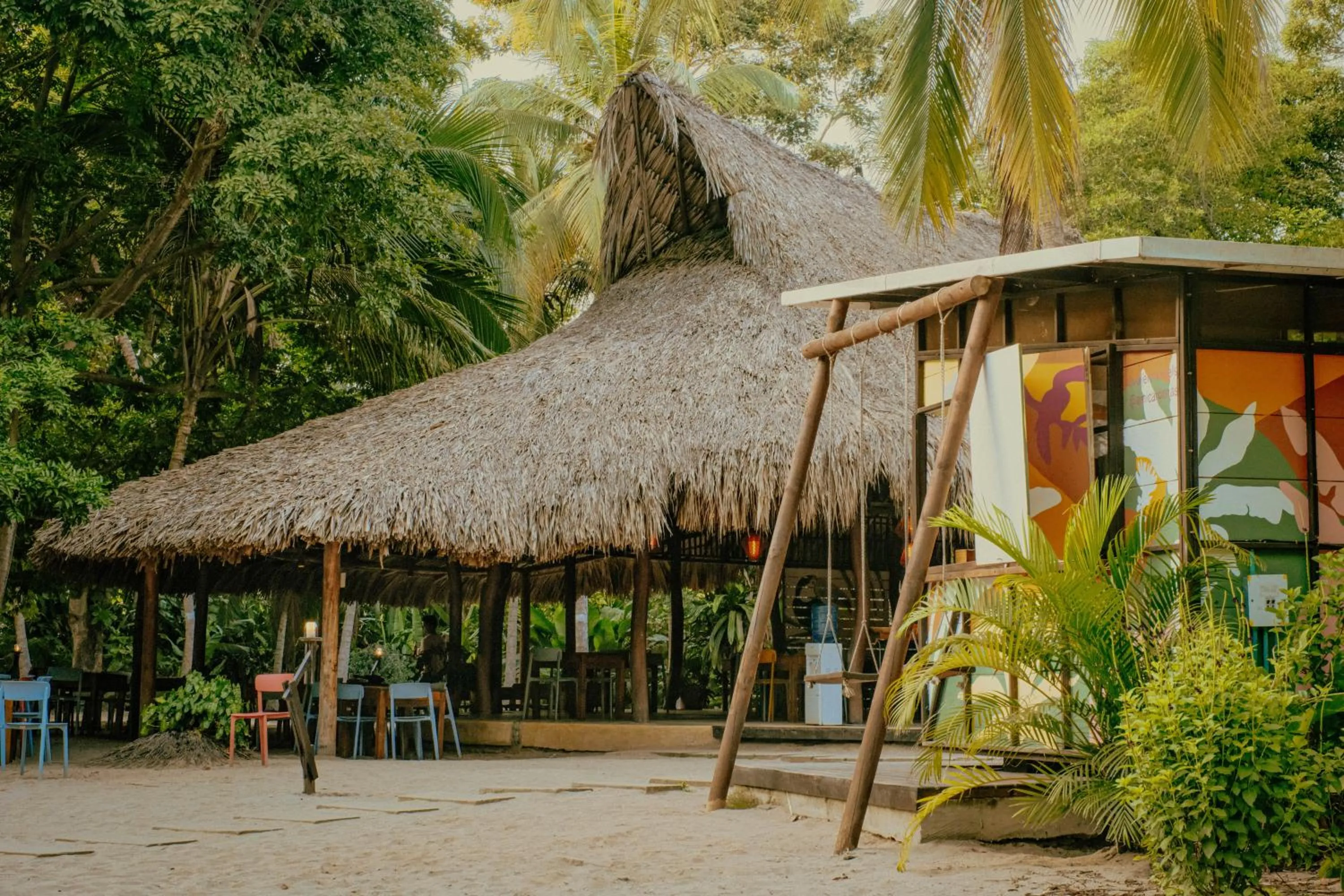 Restaurant/places to eat in Viajero Tayrona Hostel & Ecohabs