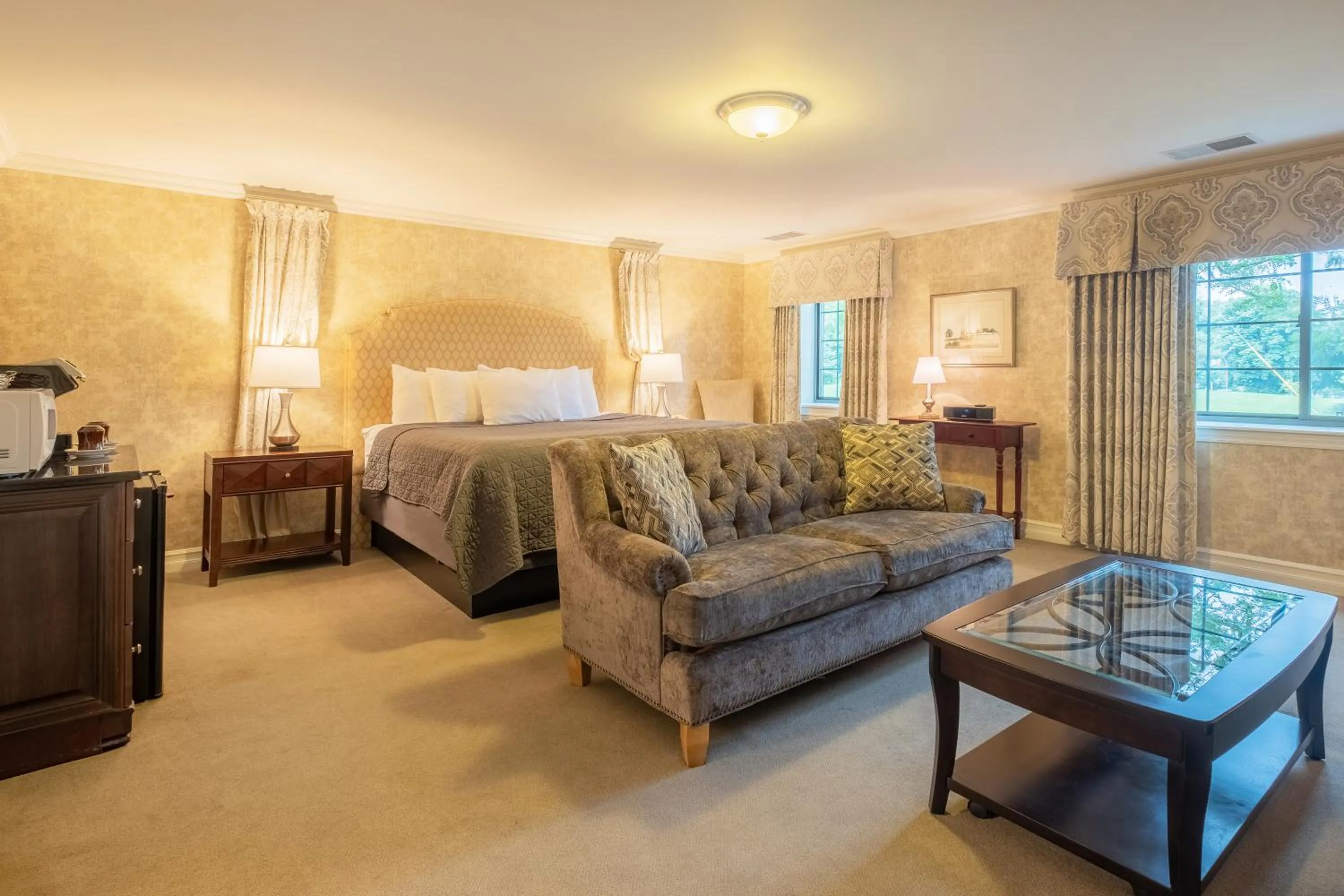 Bed in Red Coach Inn