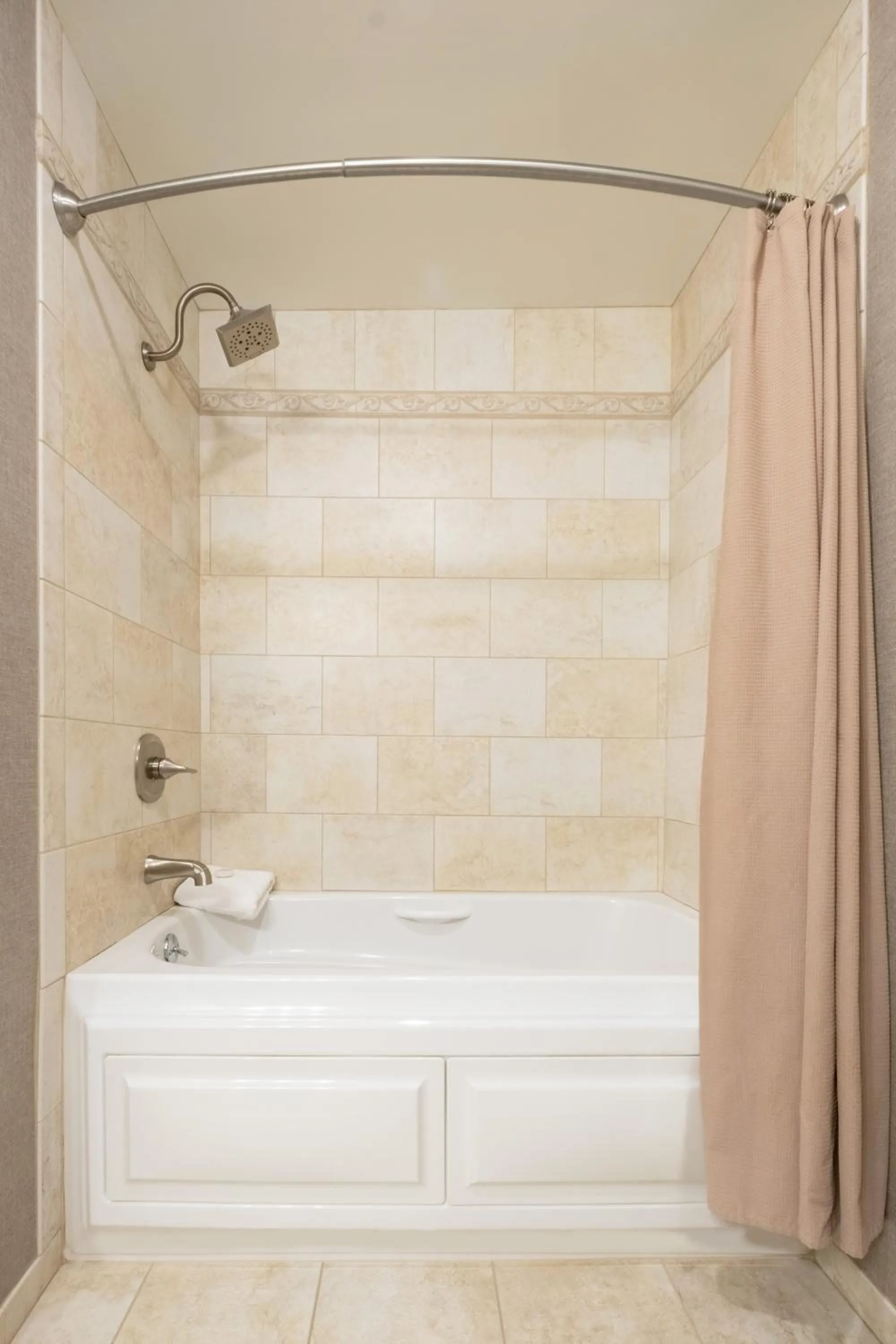 Bathroom in Red Coach Inn