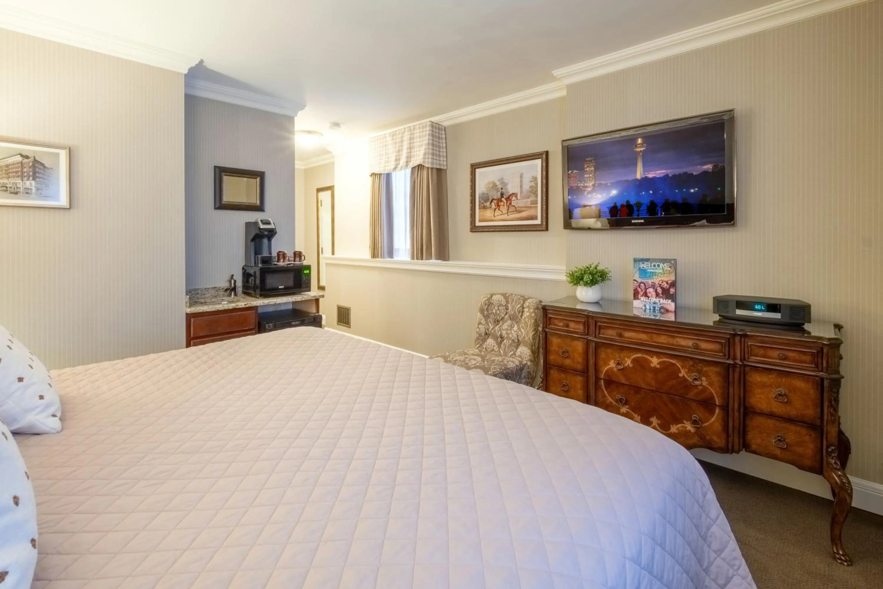 Bed in Red Coach Inn