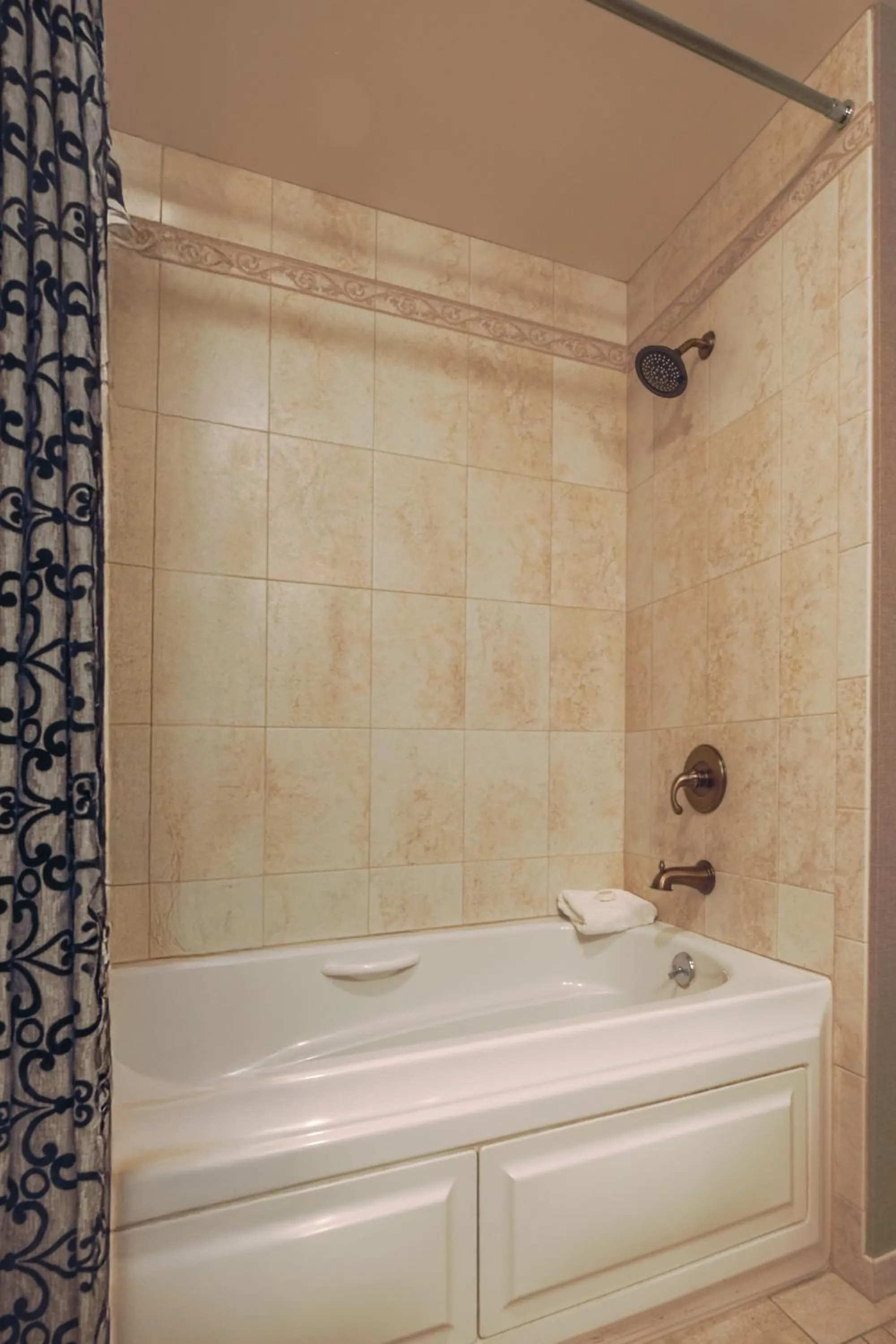 Bathroom in Red Coach Inn